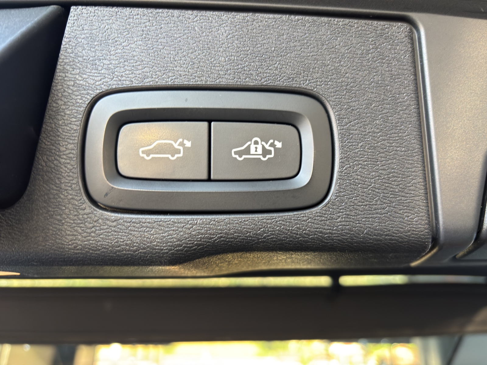 VOLVO XC60 T5 AWD R-Design Geartronic-image-13