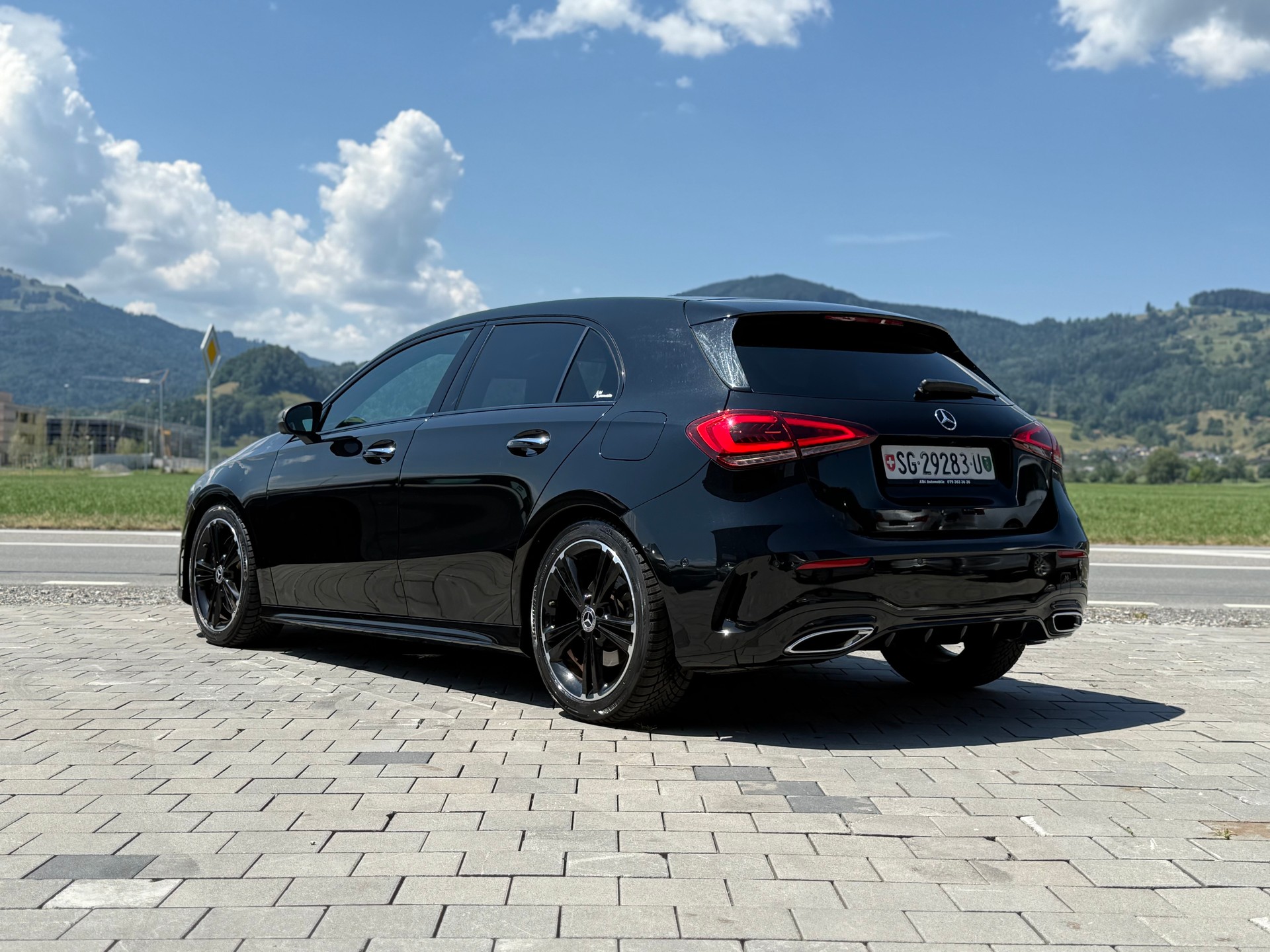 MERCEDES-BENZ A 250 AMG Line 7G-DCT-image-7