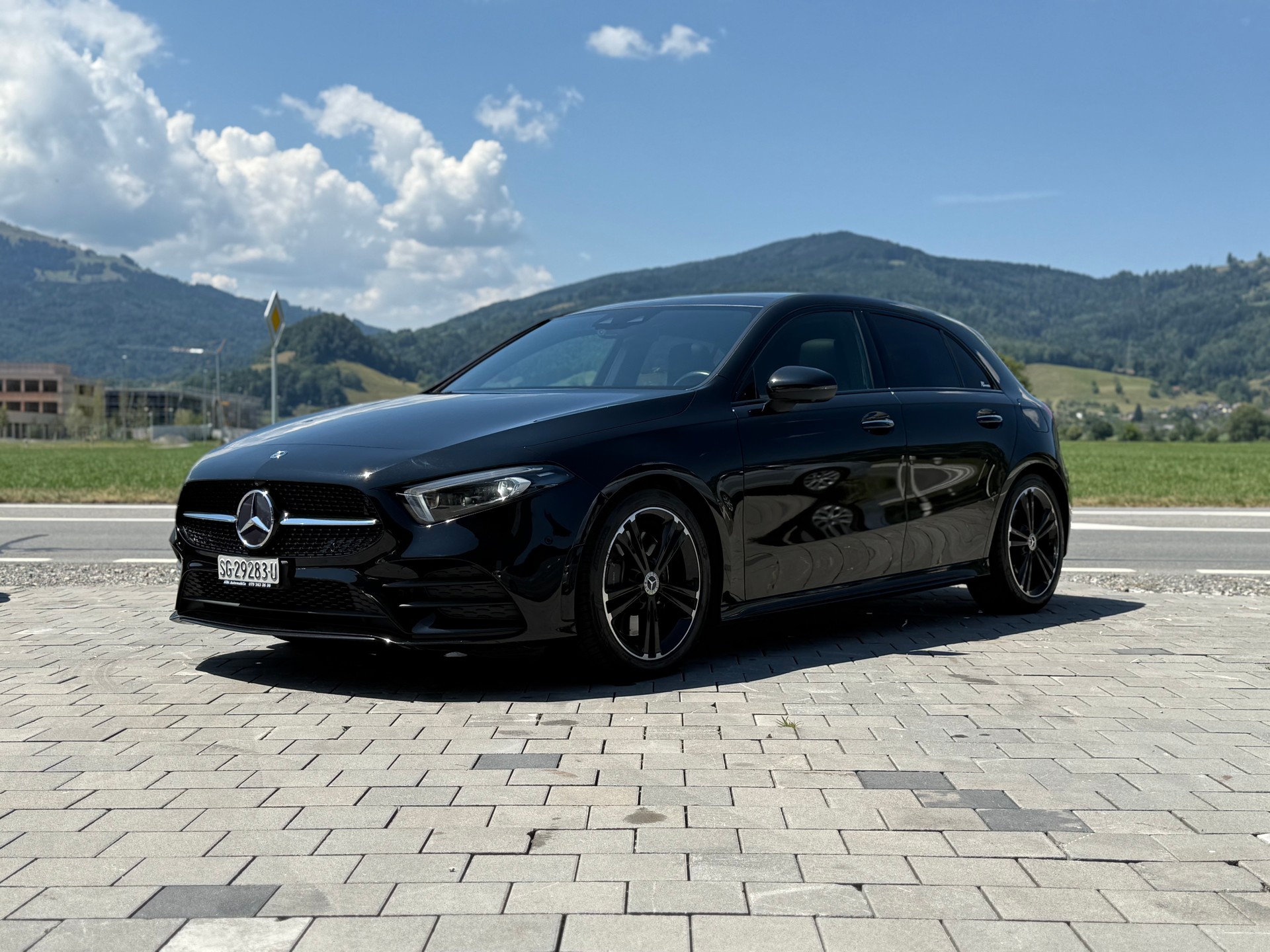 MERCEDES-BENZ A 250 AMG Line 7G-DCT-image-0