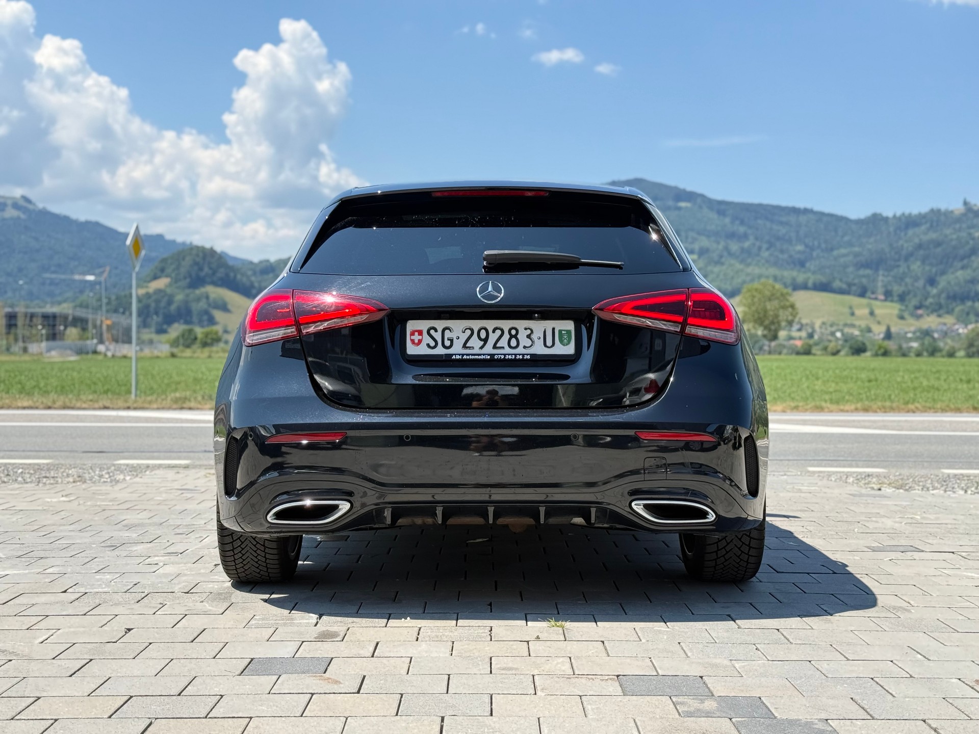 MERCEDES-BENZ A 250 AMG Line 7G-DCT-image-6
