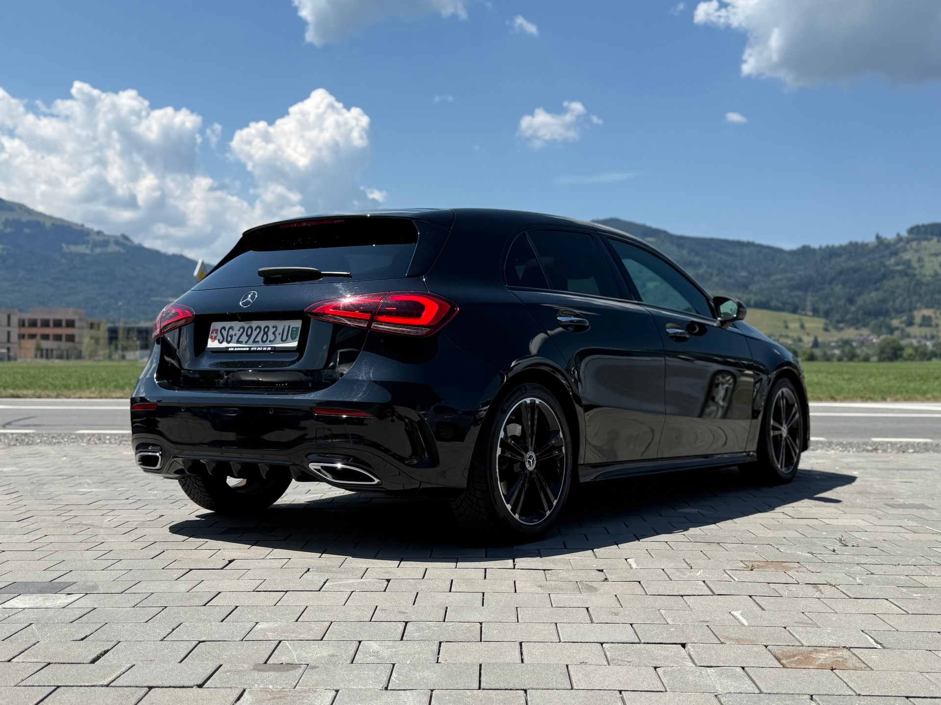 MERCEDES-BENZ A 250 AMG Line 7G-DCT-image-5