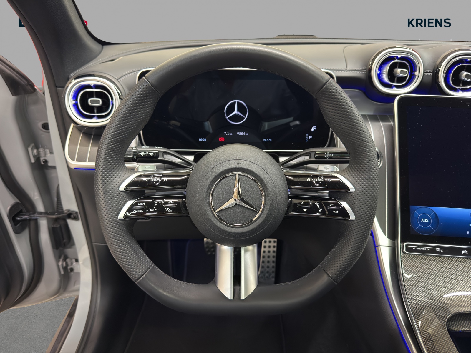 MERCEDES-BENZ GLC 300 4M - AMG / 360 Grad Kamera / Soundsystem / Panorama-Dach-image-9