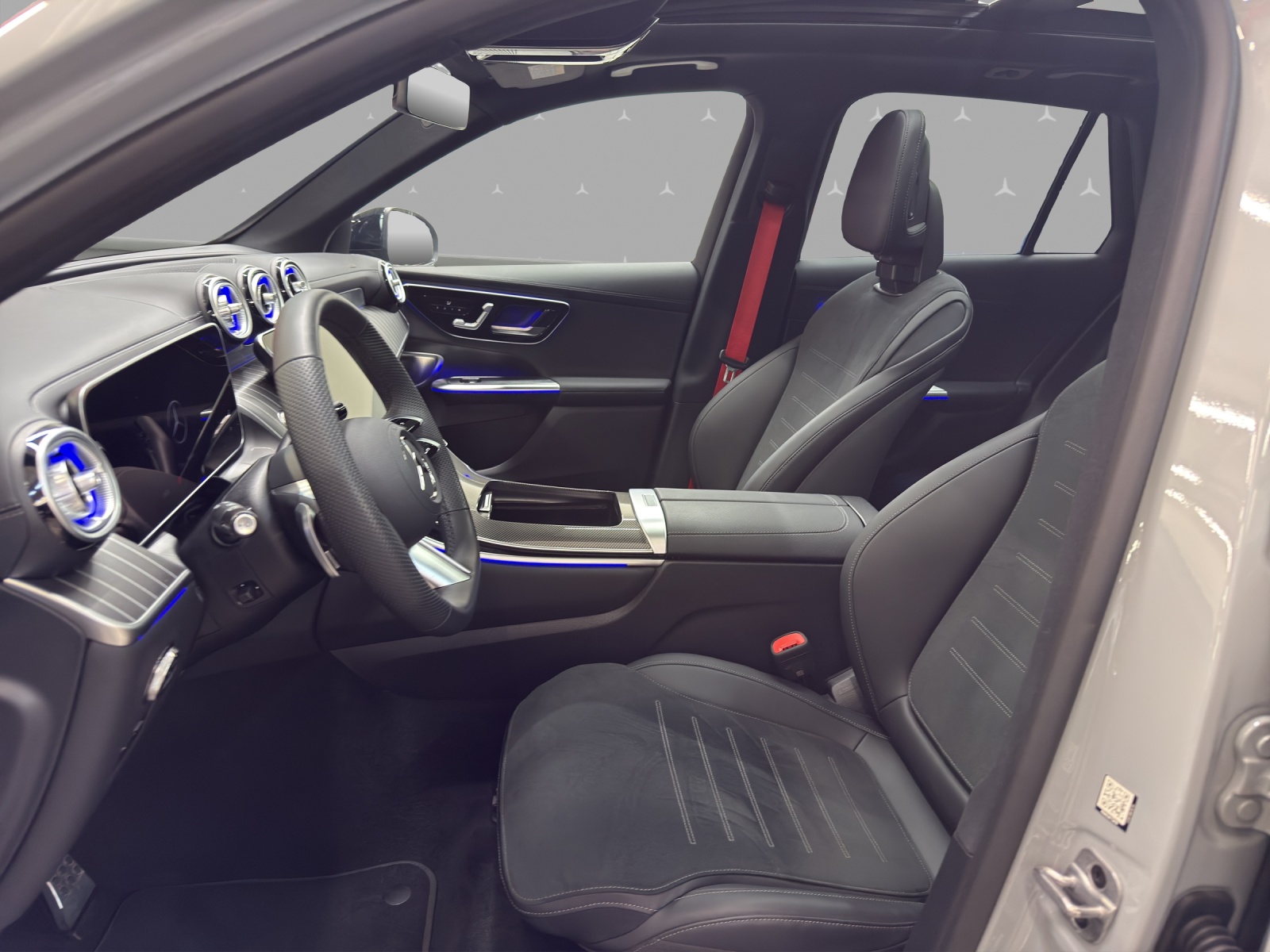 MERCEDES-BENZ GLC 300 4M - AMG / 360 Grad Kamera / Soundsystem / Panorama-Dach-image-7