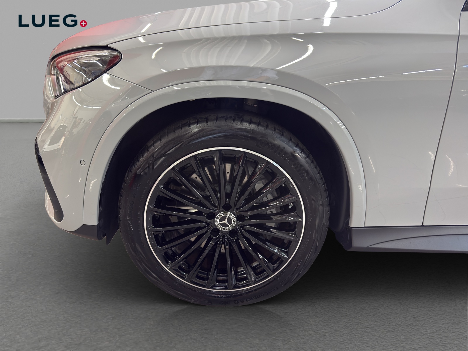 MERCEDES-BENZ GLC 300 4M - AMG / 360 Grad Kamera / Soundsystem / Panorama-Dach-image-6