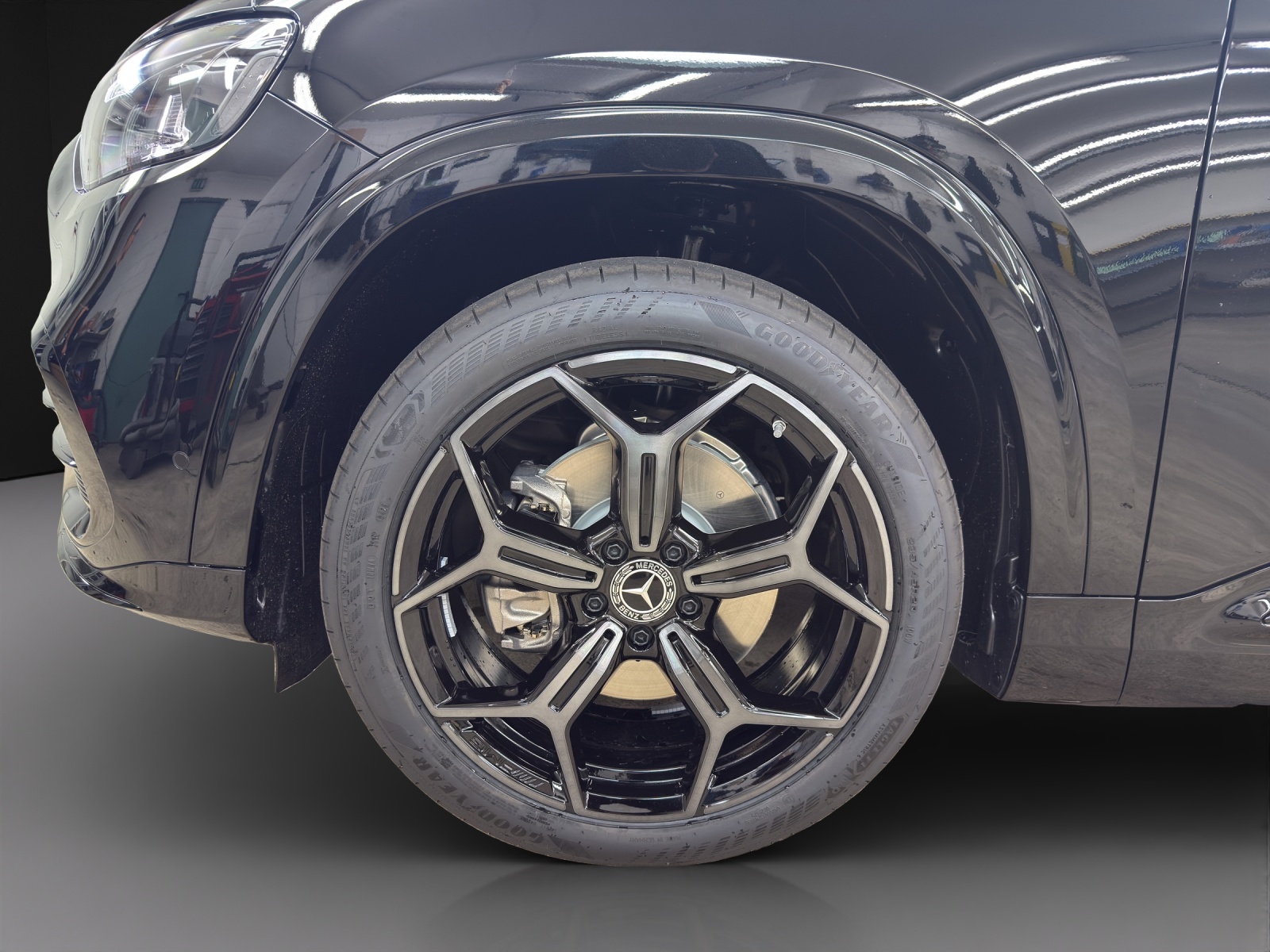 MERCEDES-BENZ GLB 220 4Matic 8G-Tronic-image-7