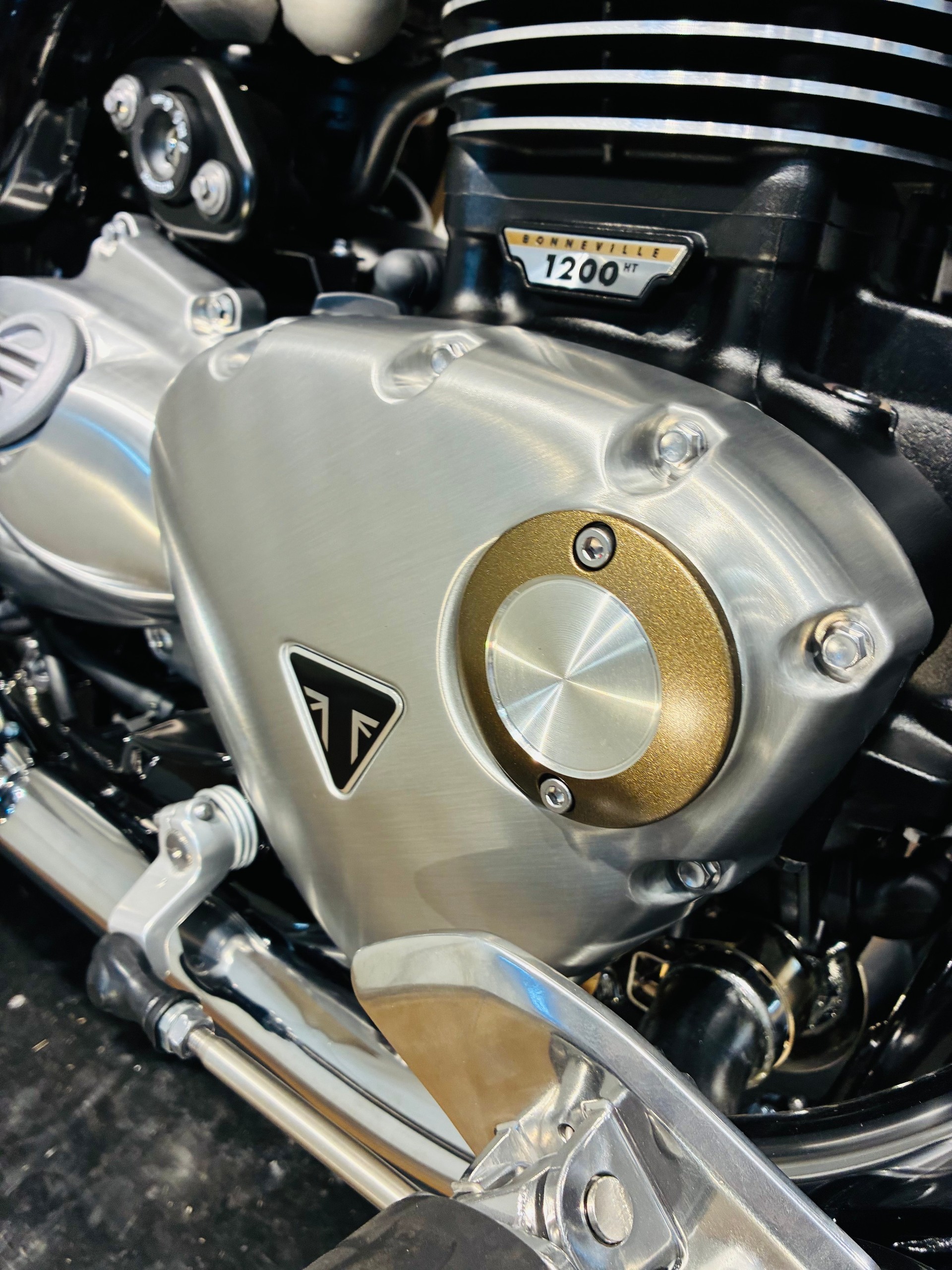 TRIUMPH Speedmaster-image-13