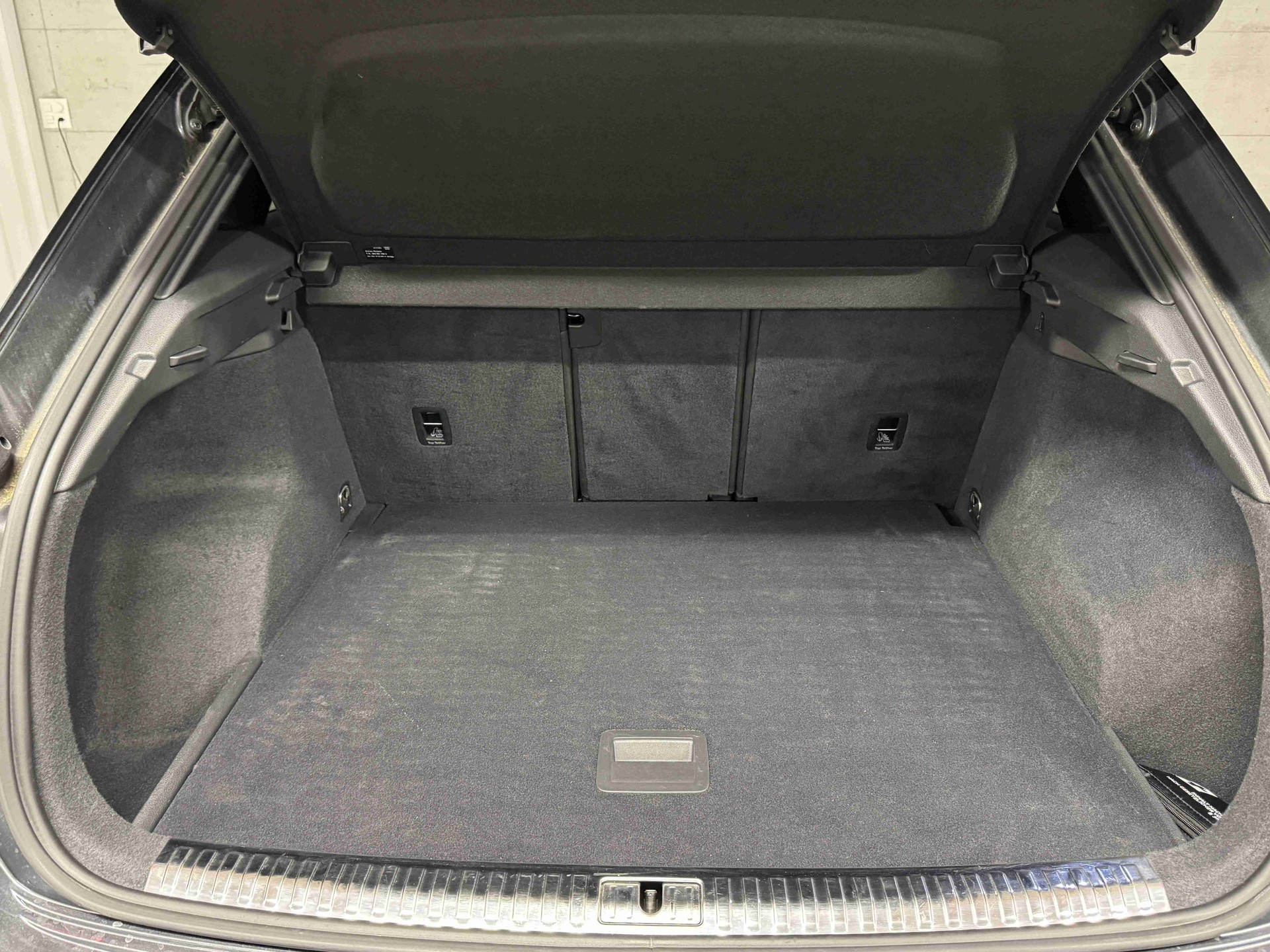 AUDI Q3 35 TFSI S line Attraction S-tronic-image-14
