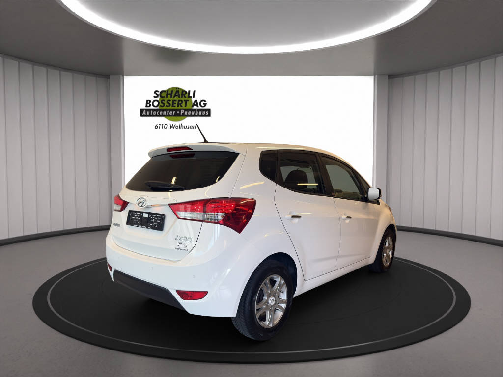 HYUNDAI ix20 1.6 Amplia-image-12