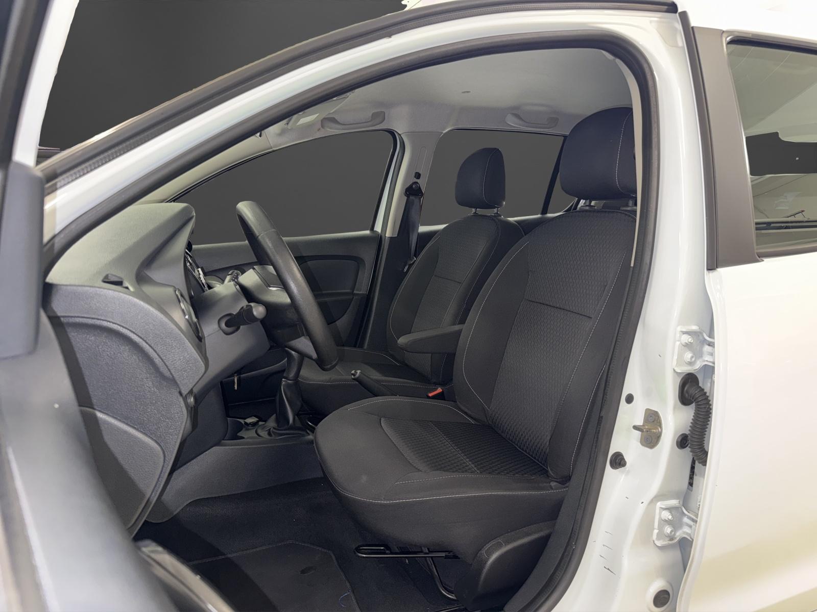 DACIA Sandero 1.0 Essential-image-6