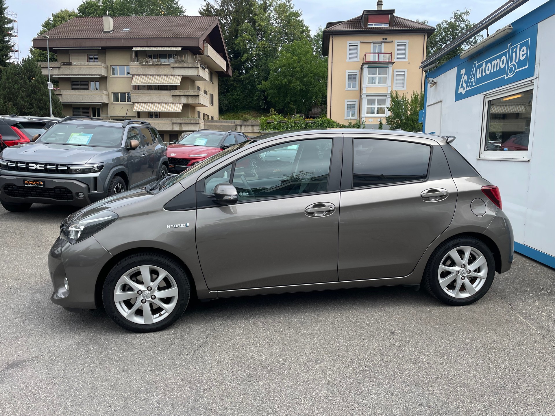 TOYOTA Yaris 1.5 VVT-i Hybrid Style e-CVT-image-1
