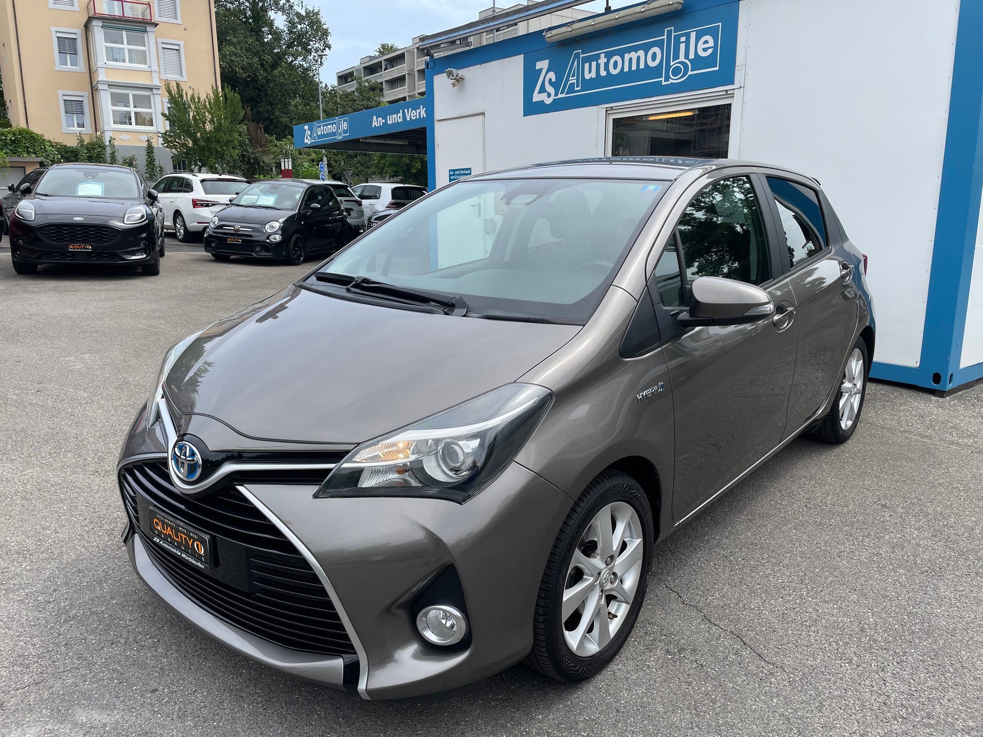 TOYOTA Yaris 1.5 VVT-i Hybrid Style e-CVT-image-0