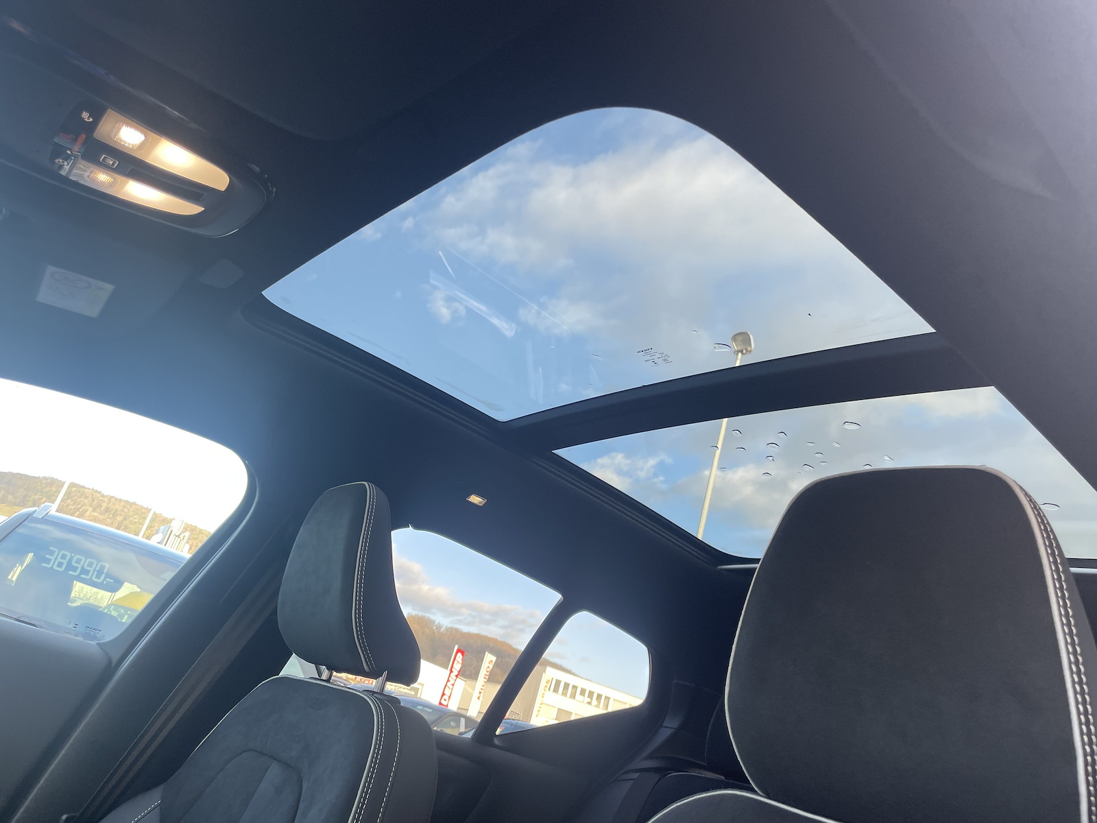 VOLVO EX40 Extended Ultra-image-11