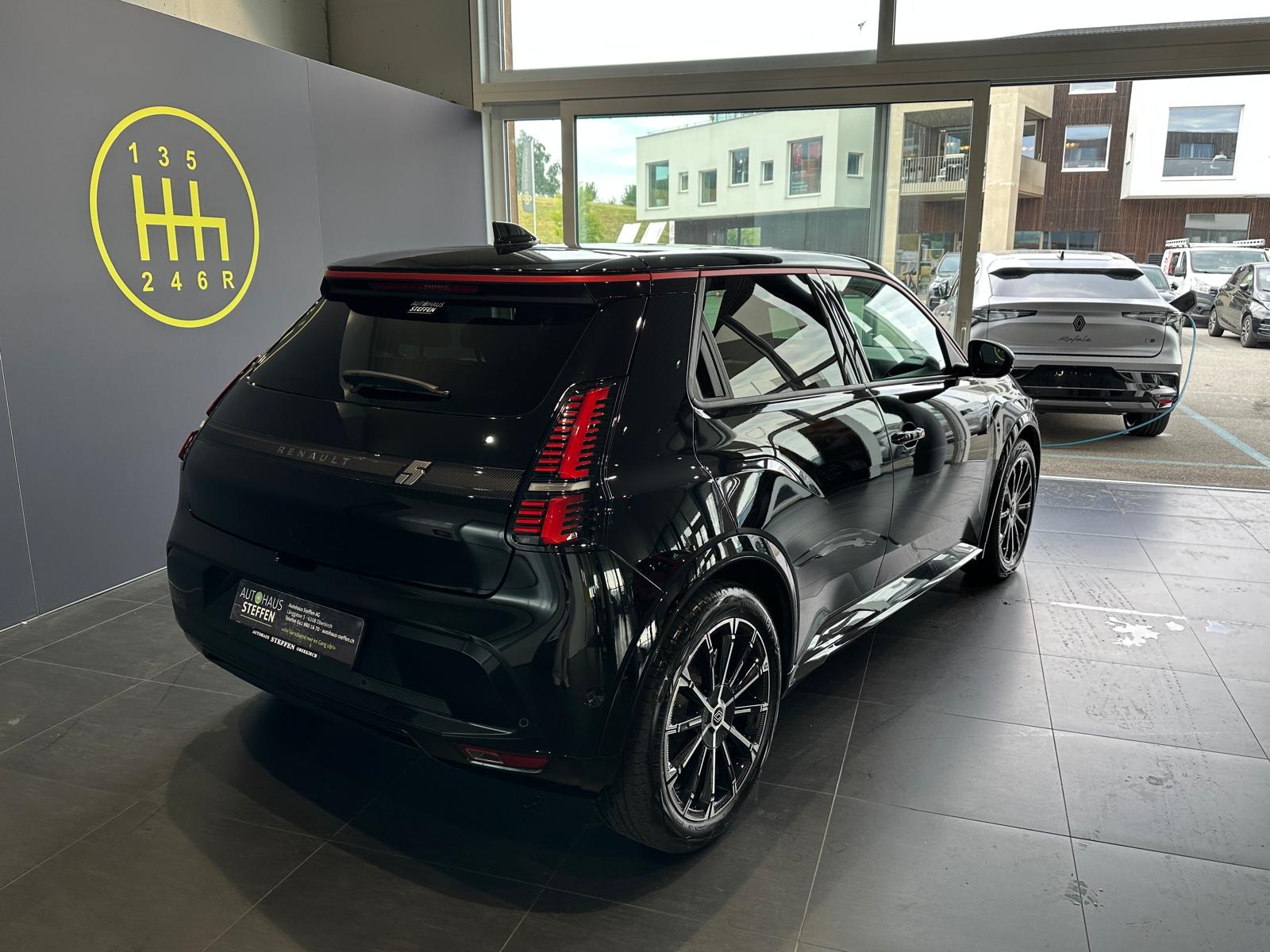 RENAULT R5 E-Tech Urban Range 40 kWh Iconic Five-image-7