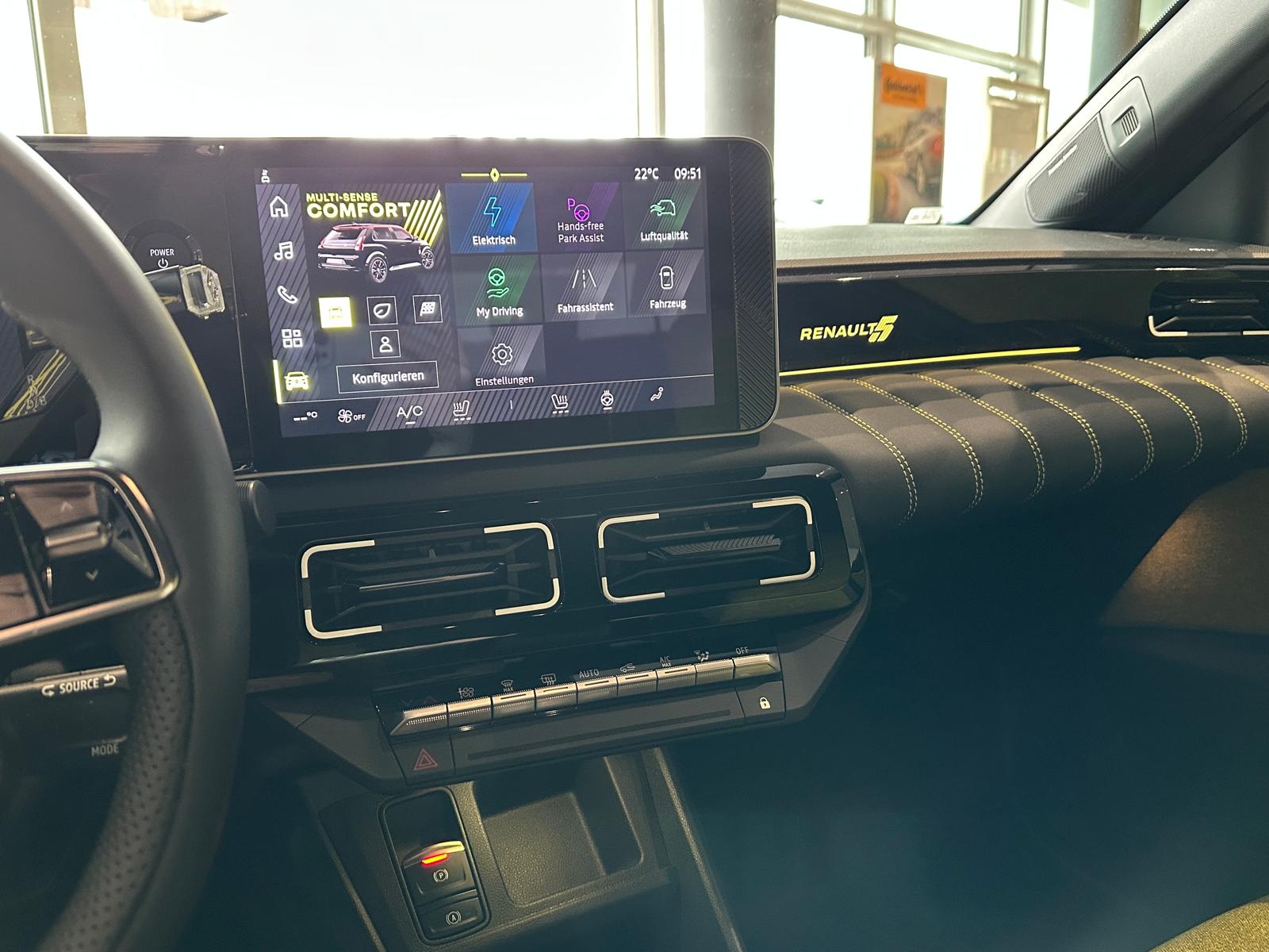 RENAULT R5 E-Tech Urban Range 40 kWh Iconic Five-image-15