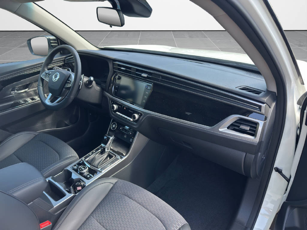 KGM-SsangYong Korando 1.5 T-Gdi Blackline 4x4-image-8