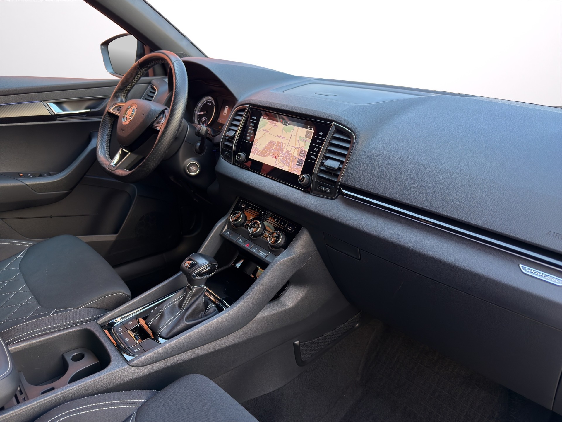 SKODA Karoq 2.0 TSI SportLine 4x4 DSG-image-13