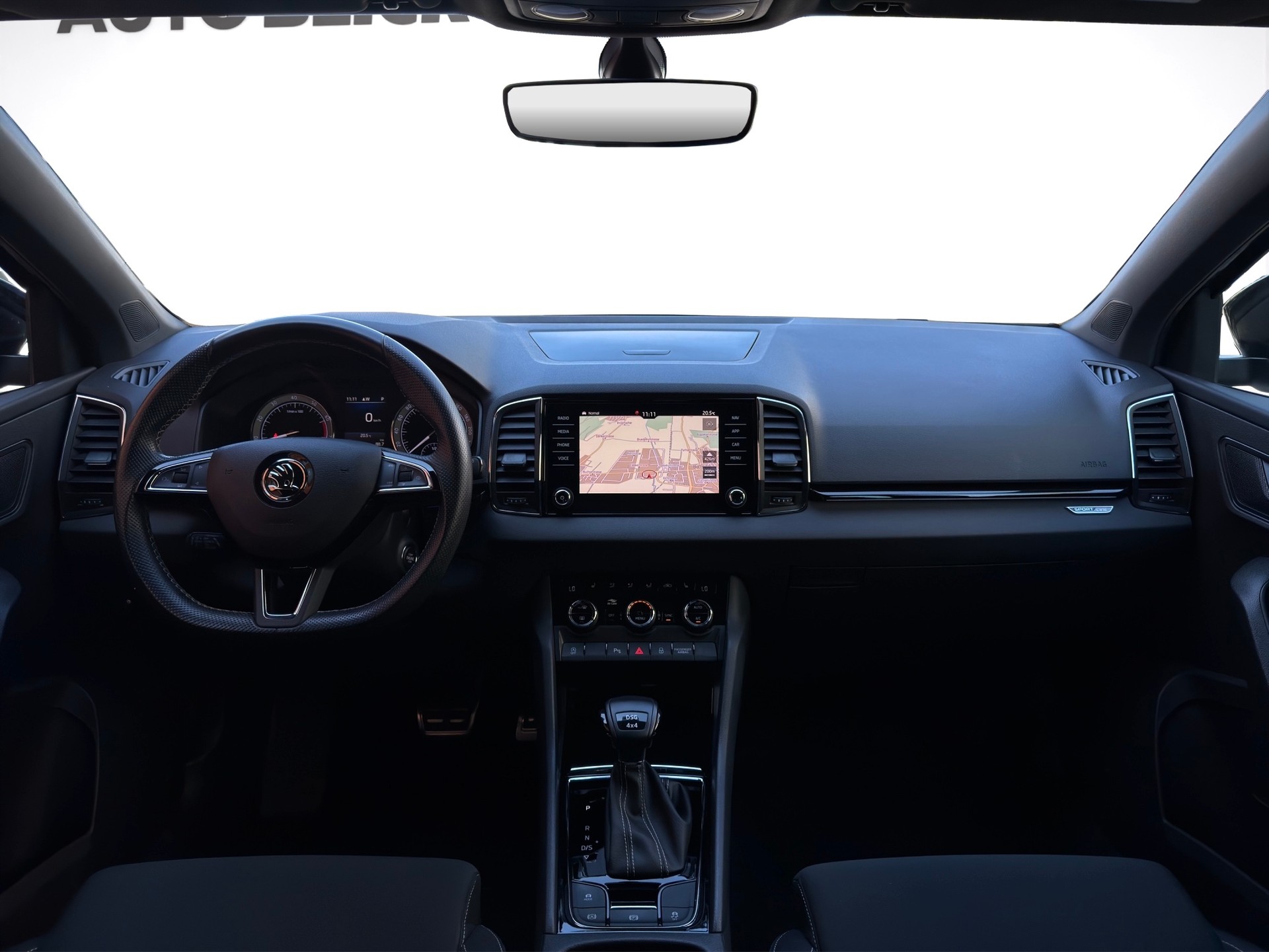SKODA Karoq 2.0 TSI SportLine 4x4 DSG-image-11