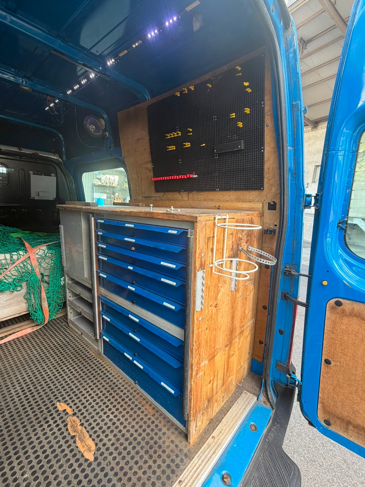 FORD Transit Van 280S TDCi-image-12