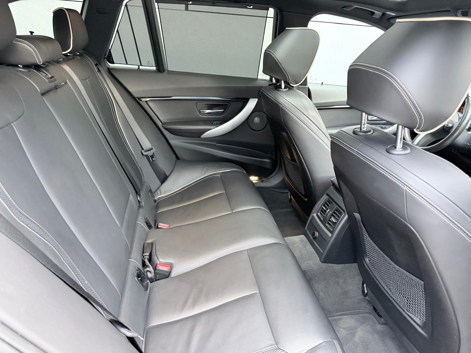 BMW 340i xDrive Touring Power & Sound Steptronic-image-5