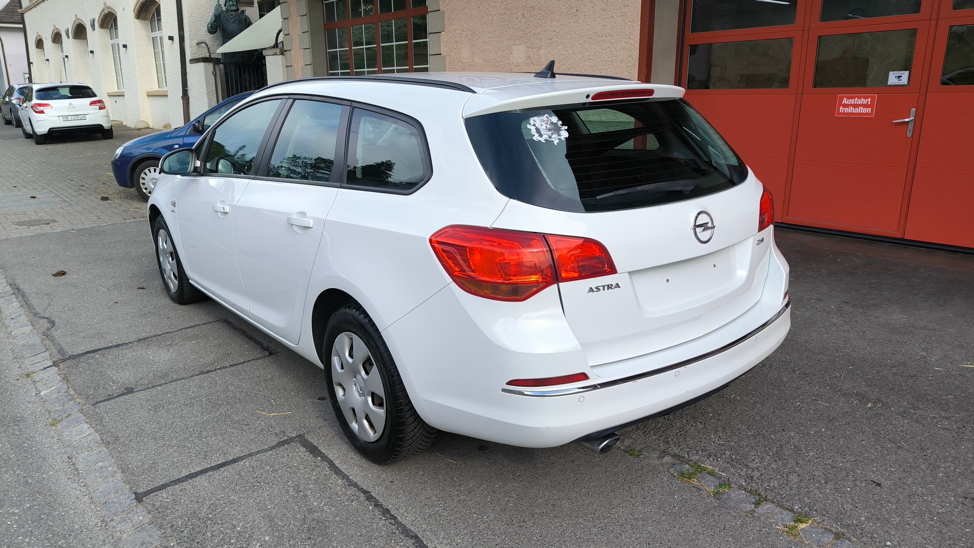 OPEL Astra ST 2.0 CDTi Active Ed. Aut.-image-9