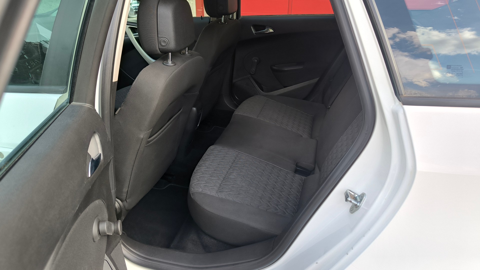 OPEL Astra ST 2.0 CDTi Active Ed. Aut.-image-10