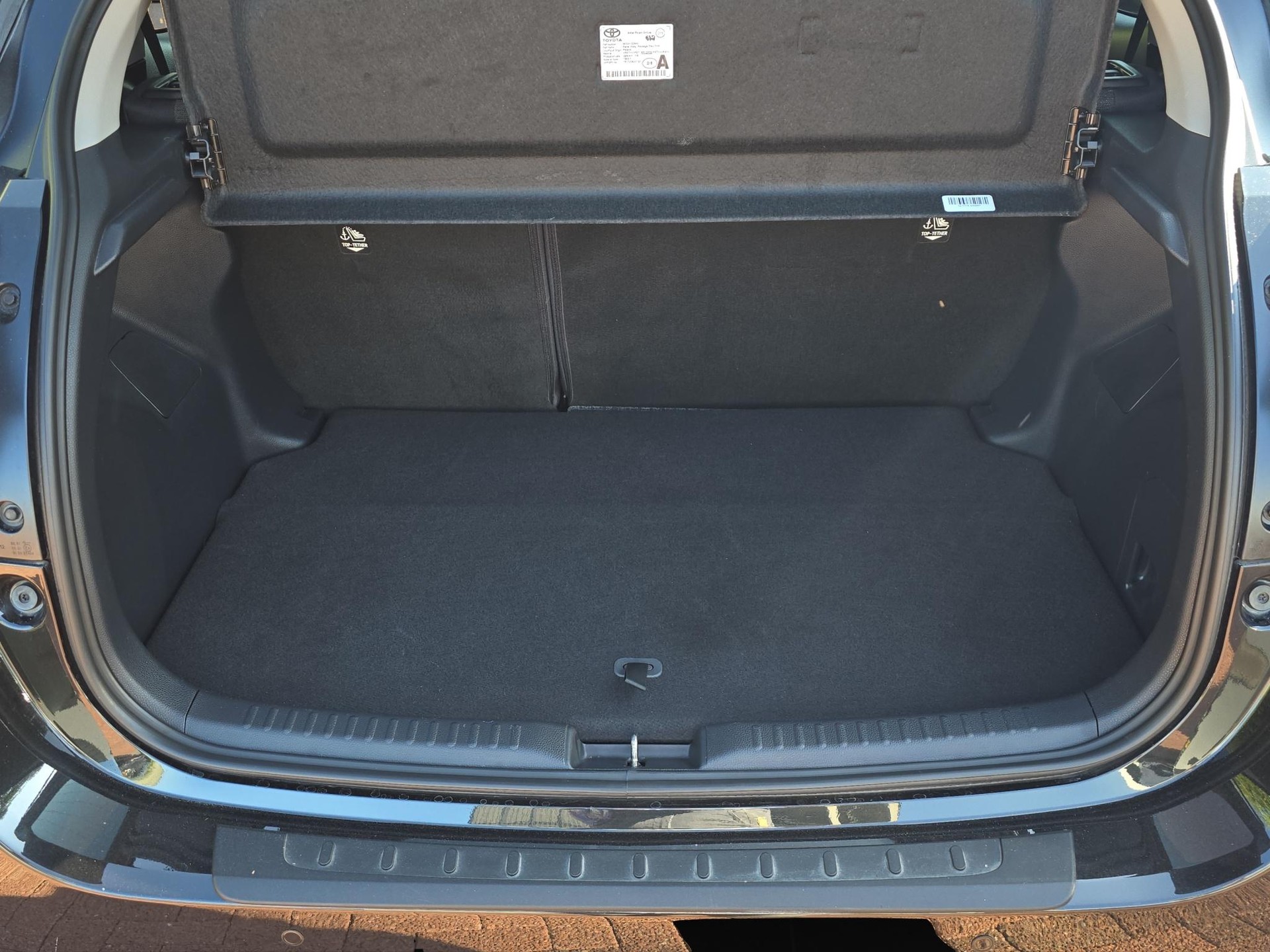 TOYOTA Yaris 1.5 VVT-i HSD Trend-image-12