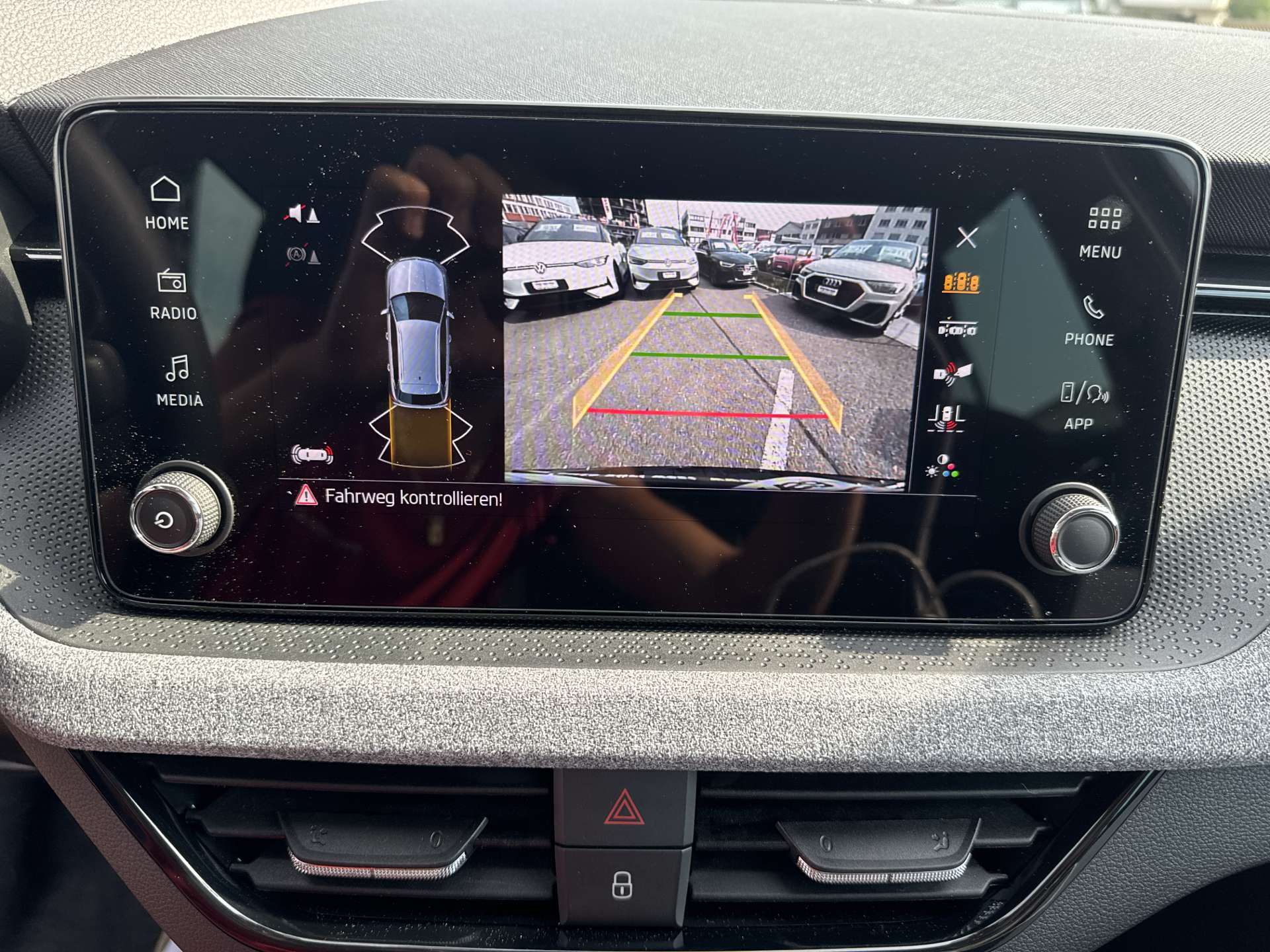 SKODA Kamiq 1.0 TSi Selection DSG-Automat-image-9