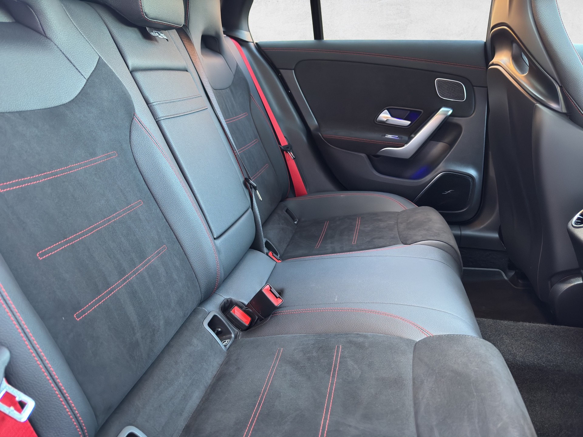 MERCEDES-BENZ CLA Shooting Brake 45 S AMG 4Matic 8G-DCT-image-13