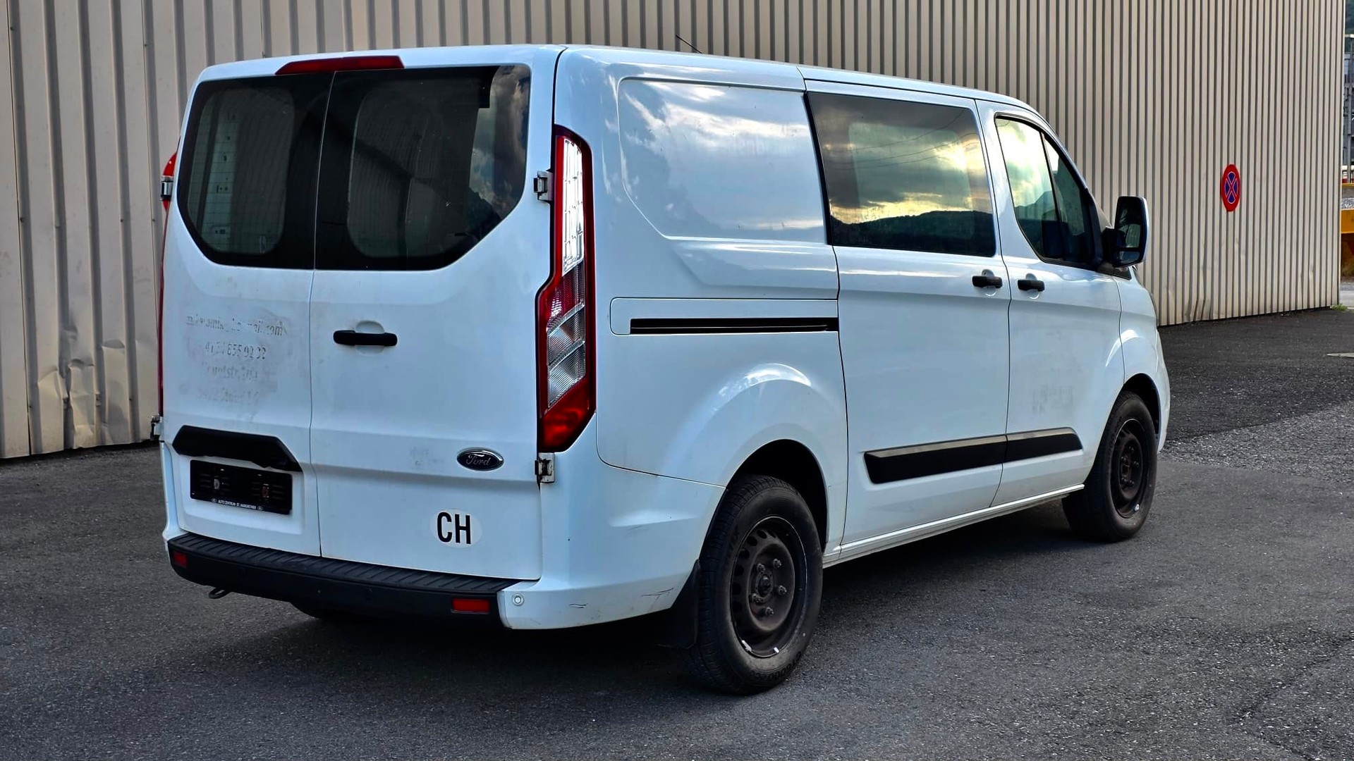 FORD Transit Custom Van 320 L1H1 Trend-image-5