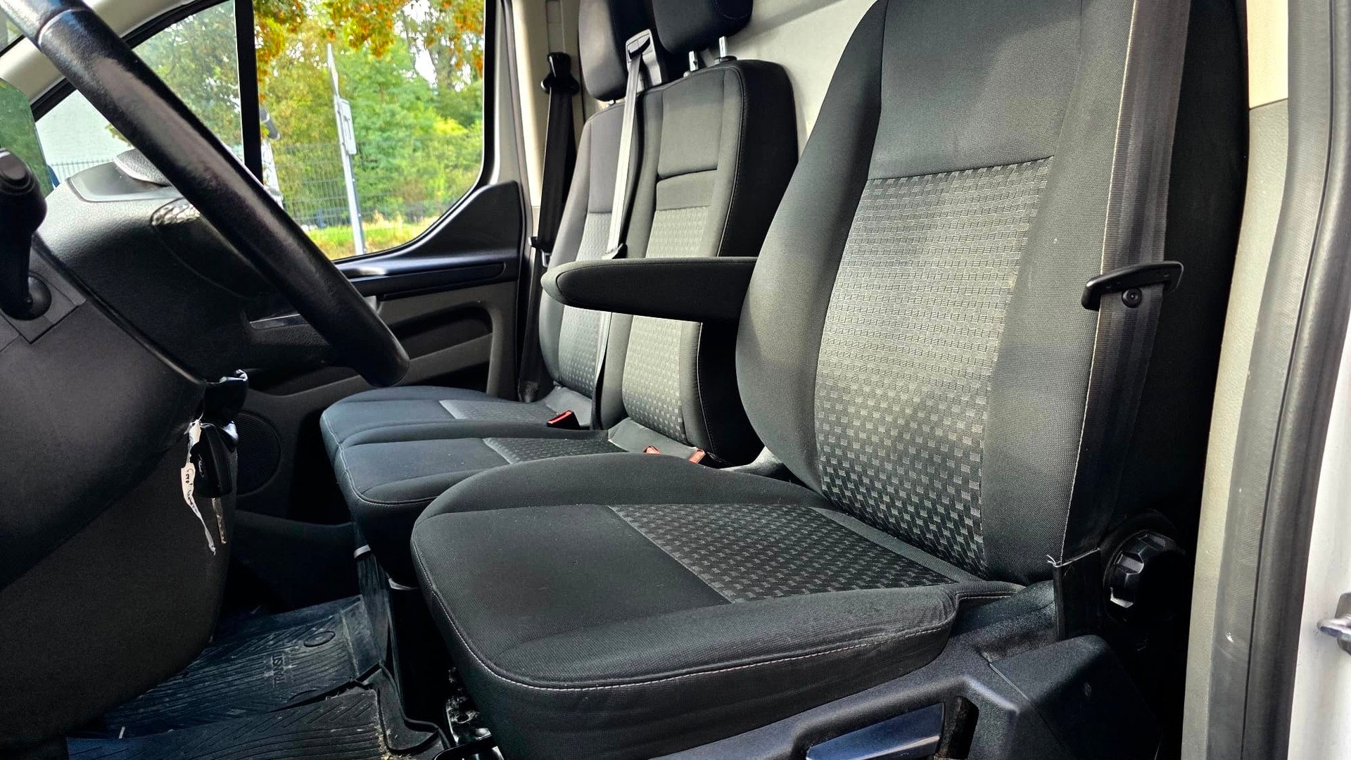 FORD Transit Custom Van 320 L1H1 Trend-image-9