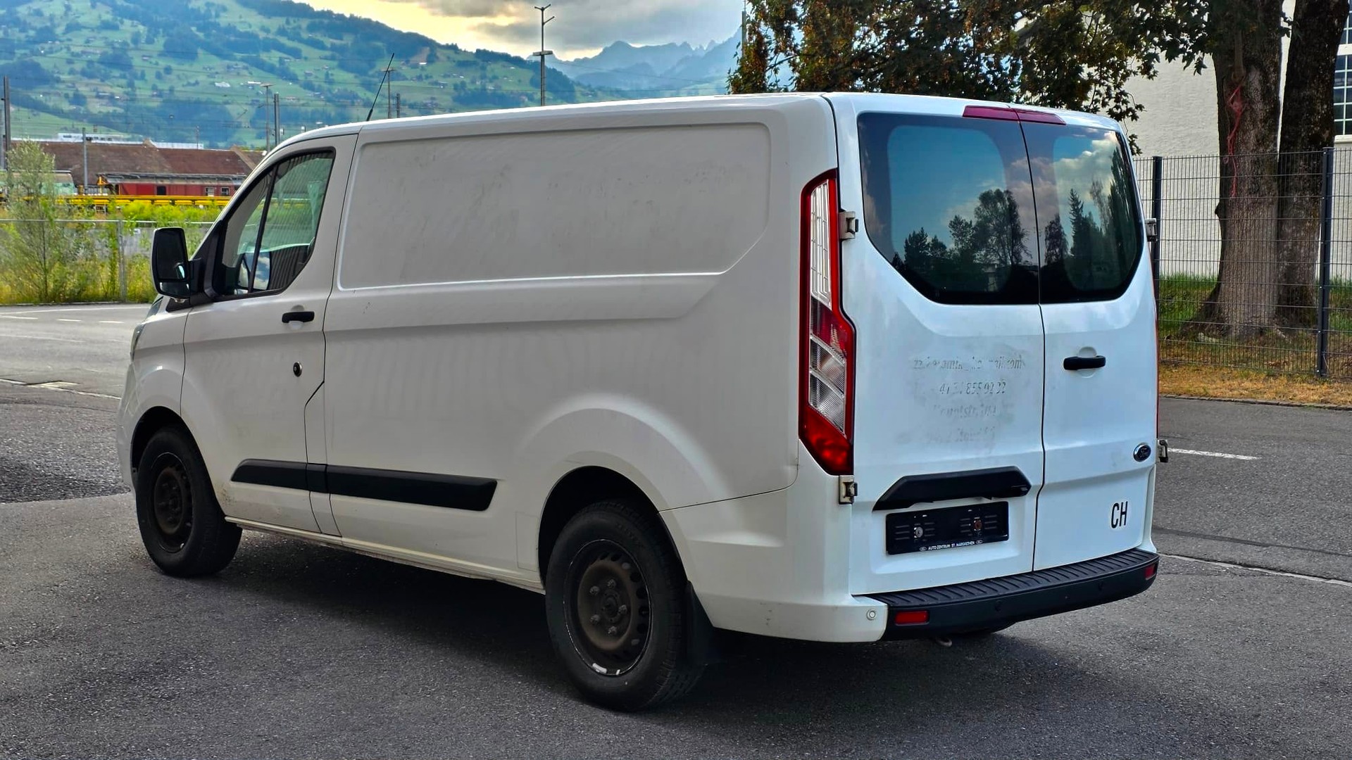 FORD Transit Custom Van 320 L1H1 Trend-image-3