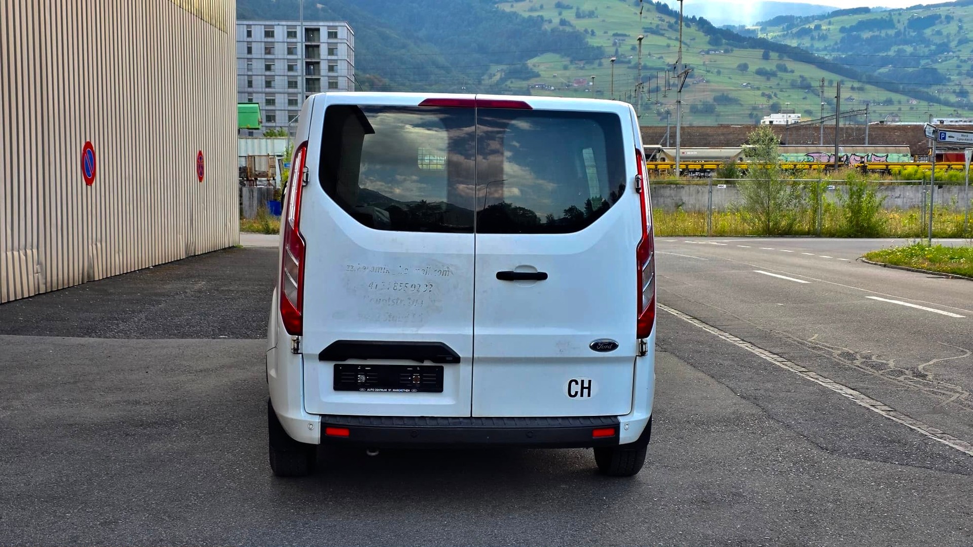 FORD Transit Custom Van 320 L1H1 Trend-image-4