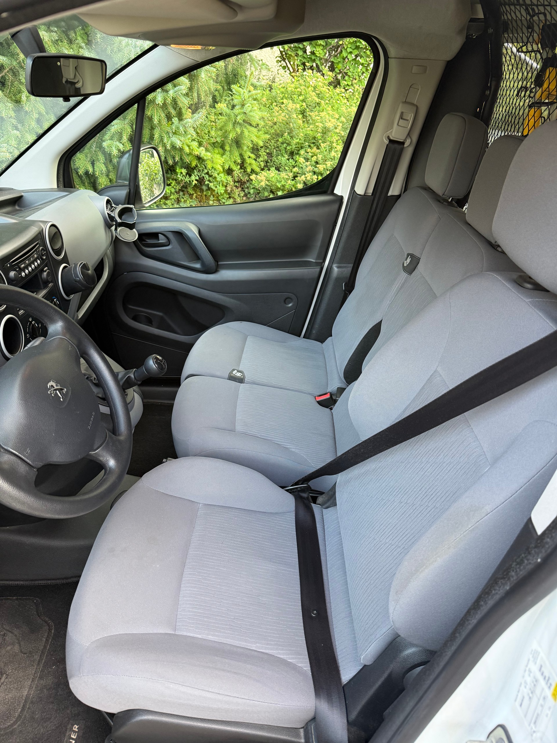 PEUGEOT 1.6 HDI 90 Active-image-5