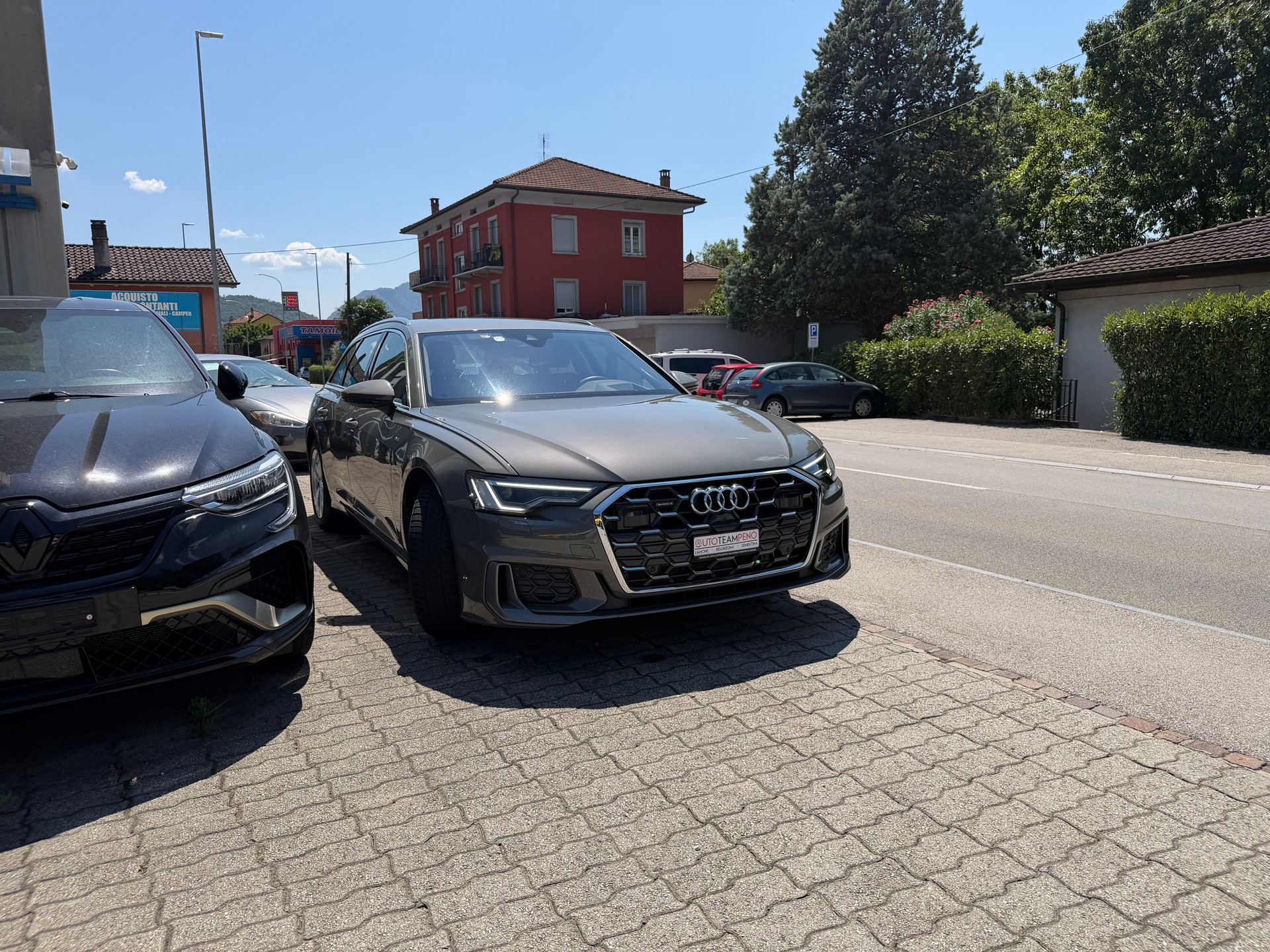 AUDI A6 Avant 40 TDI Sport Attraction quattro S-tronic-image-2
