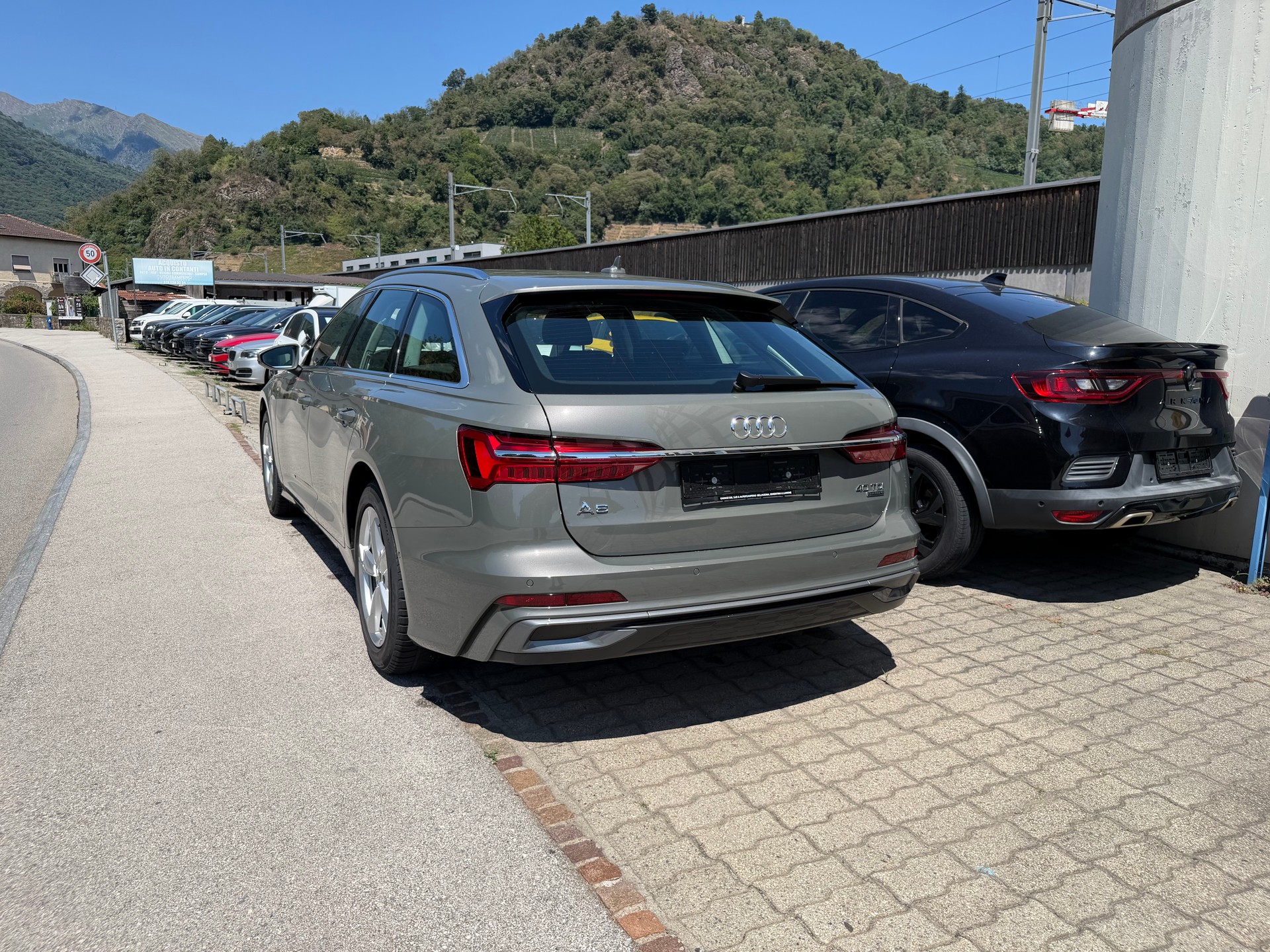 AUDI A6 Avant 40 TDI Sport Attraction quattro S-tronic-image-4
