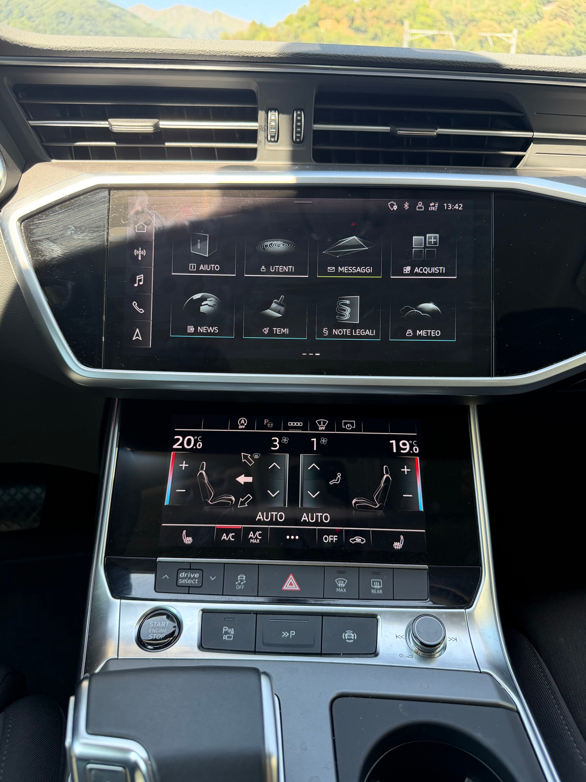 AUDI A6 Avant 40 TDI Sport Attraction quattro S-tronic-image-11