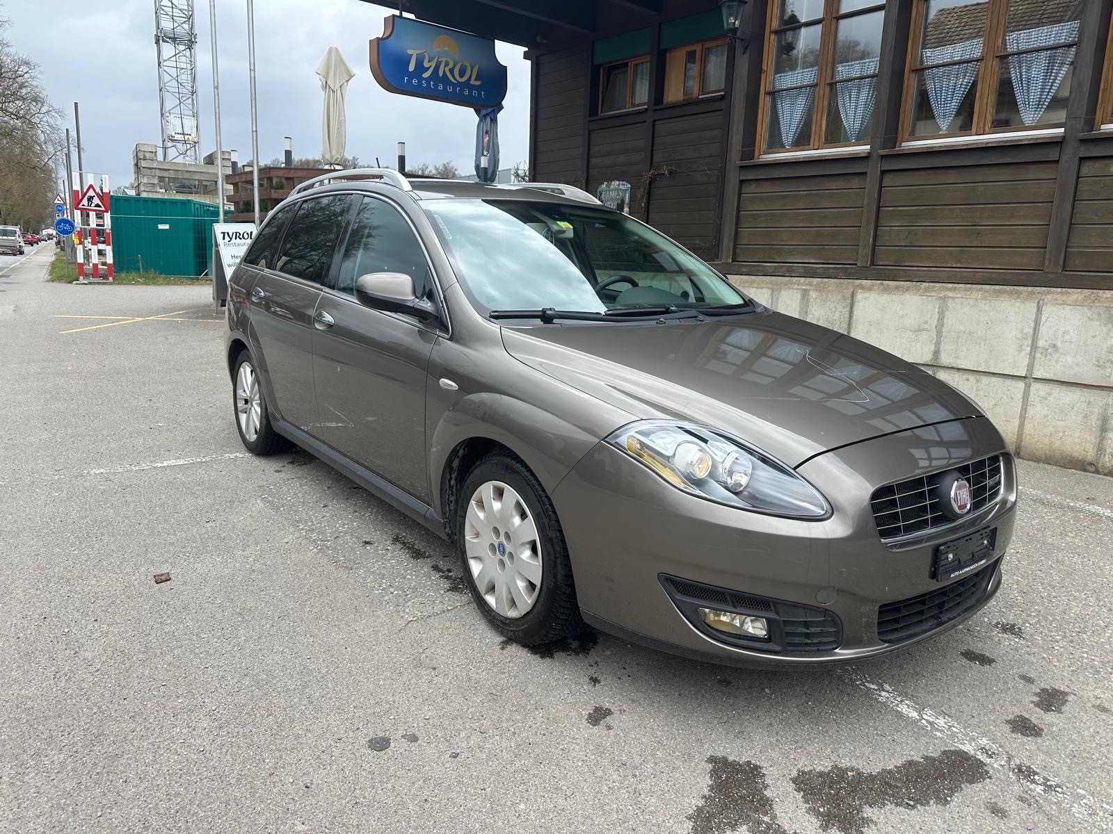 FIAT Croma 1.9 16V JTD Dynamic-image-0