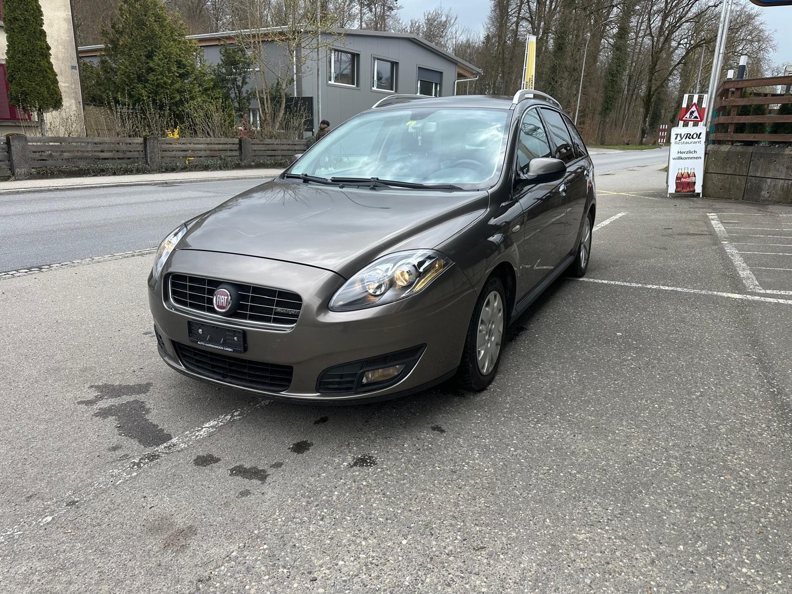 FIAT Croma 1.9 16V JTD Dynamic-image-1