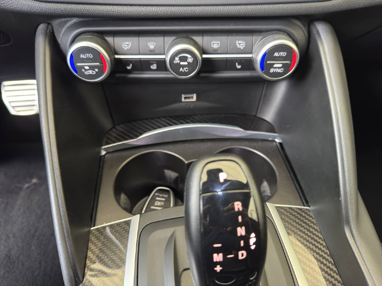 ALFA ROMEO Giulia 2.0 Q4 Veloce TI-image-17