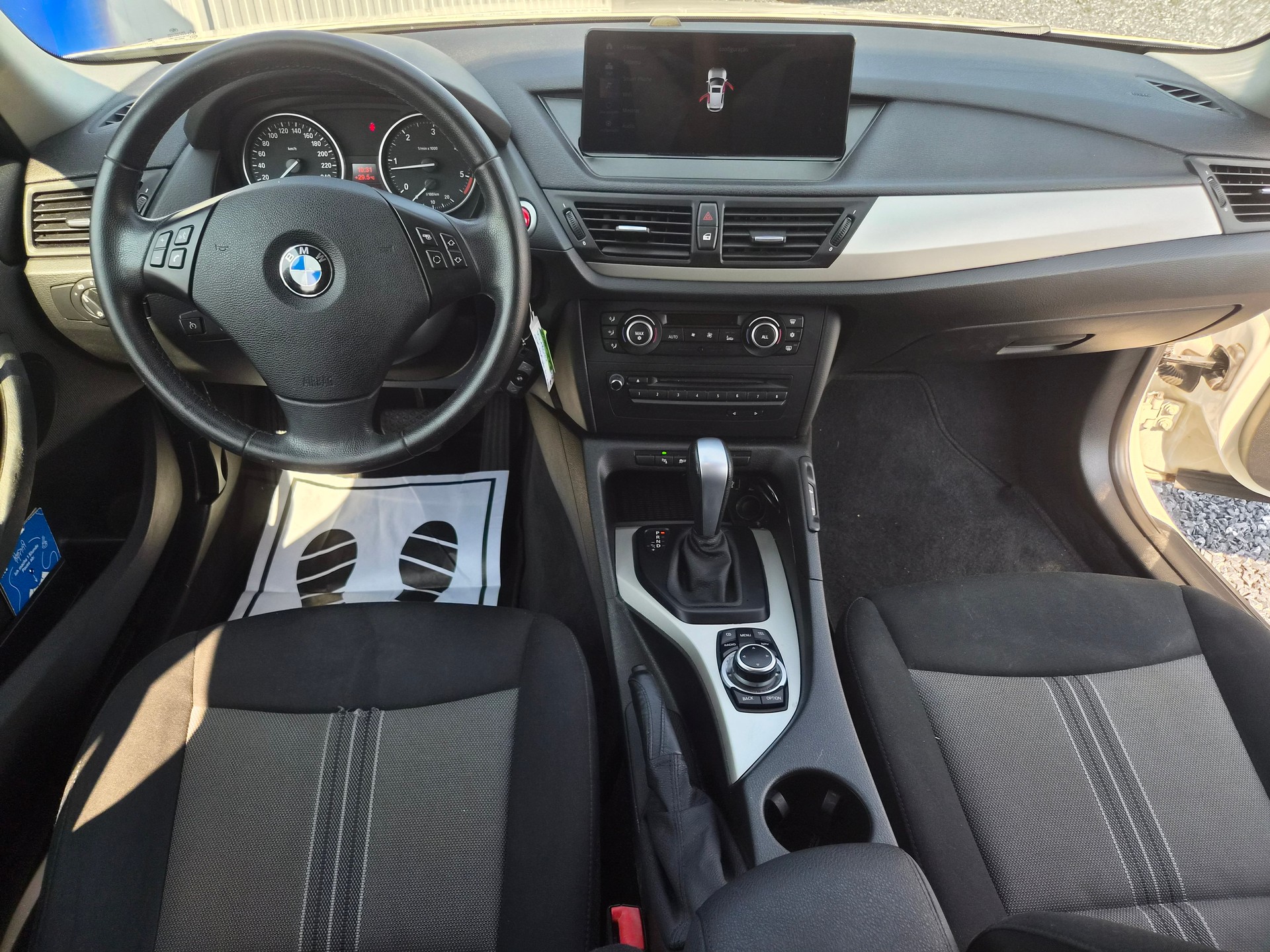BMW X1 xDrive 23d Steptronic-image-10