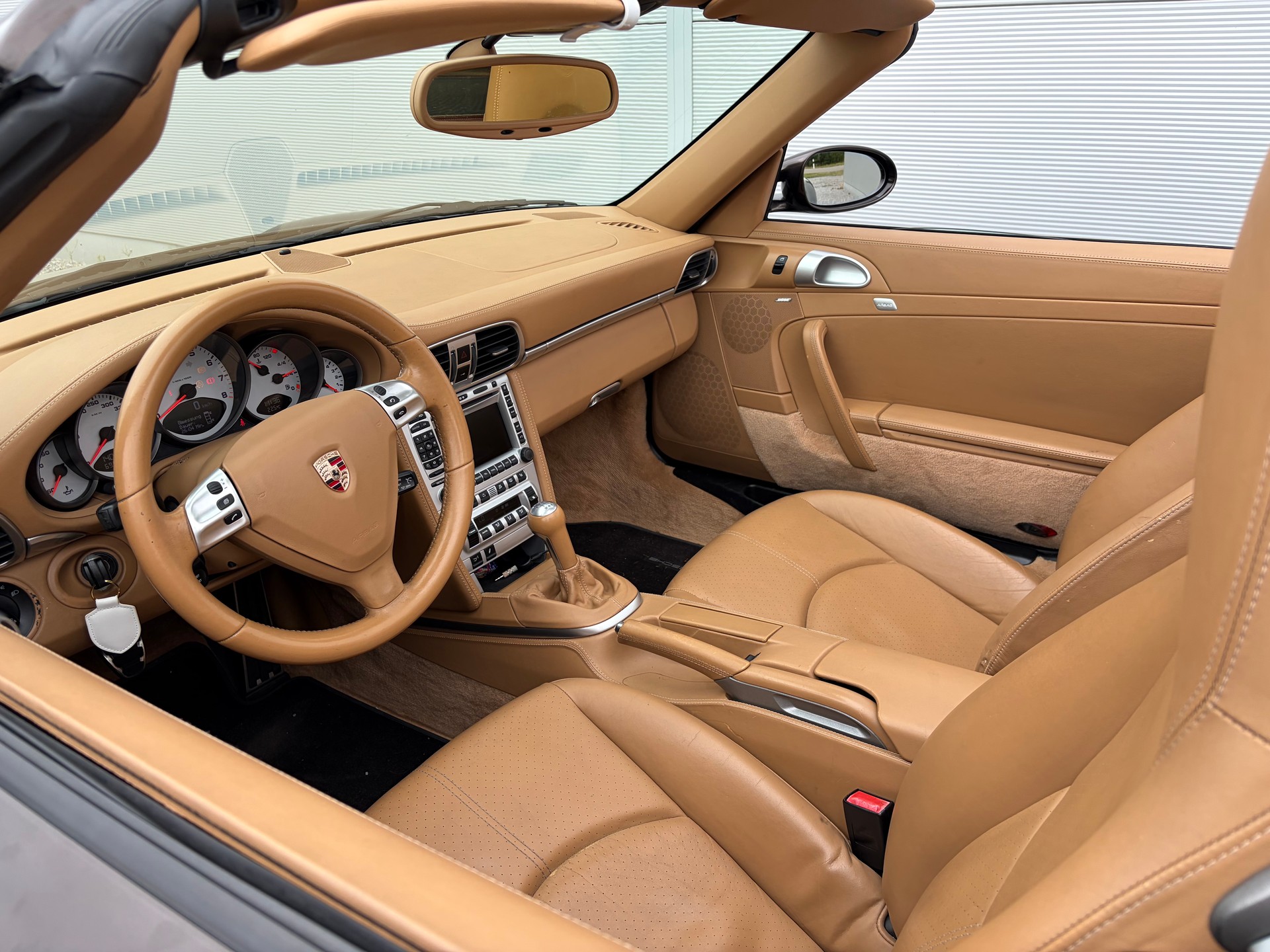 PORSCHE 3.8 Carrera 4S-image-4