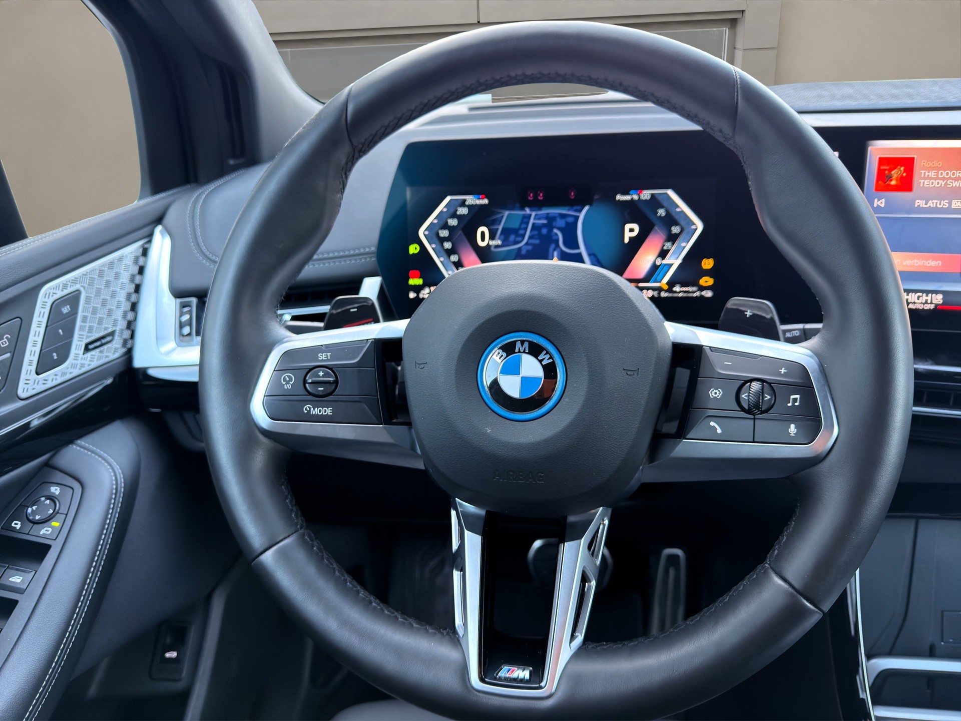 BMW 225e xDrive Active Tourer❗M Sport❗✅CH-Fahrzeug & Werksgarantie✅-image-13