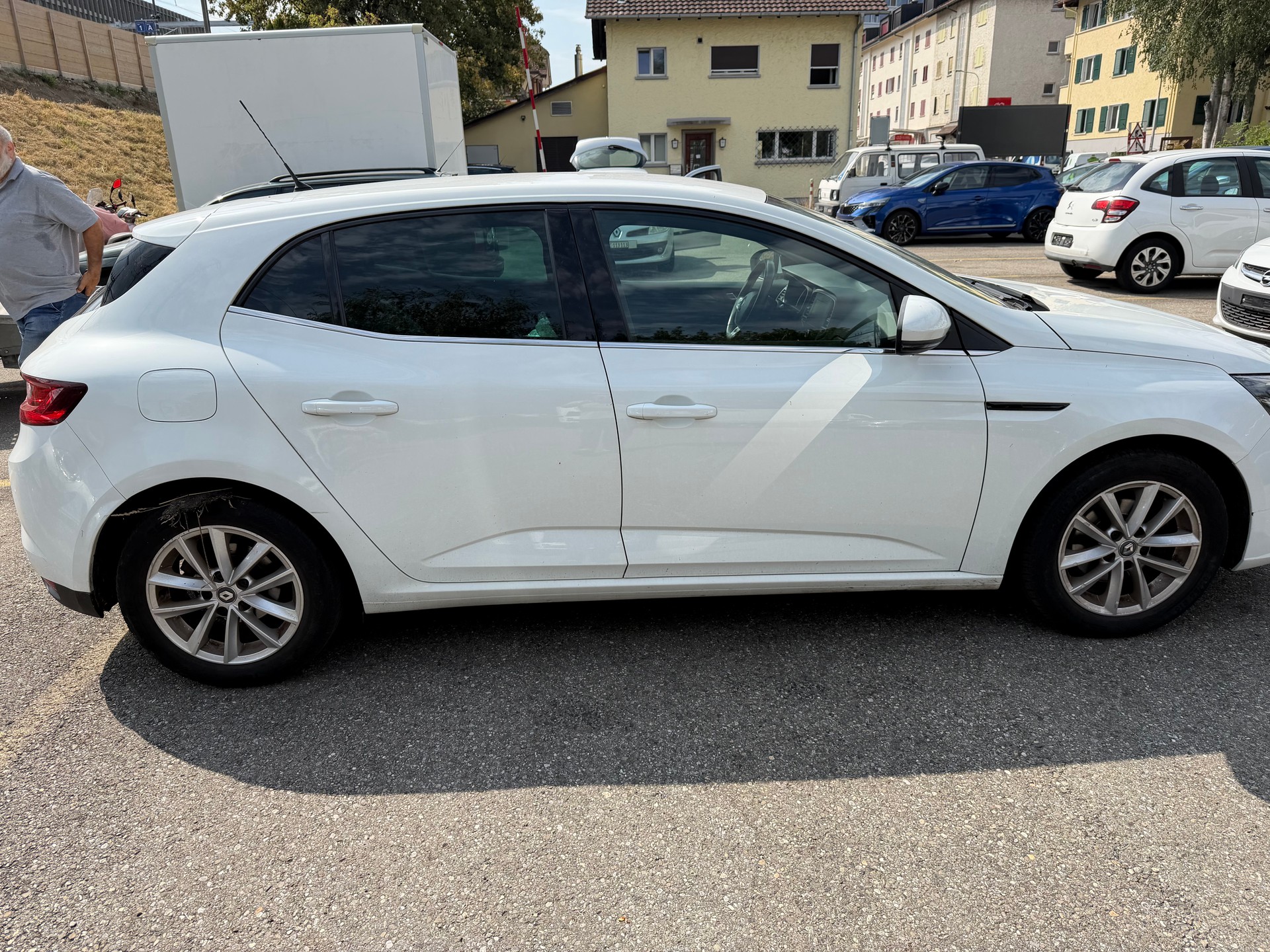 RENAULT Mégane 1.2 16V Turbo Bose EDC-image-3