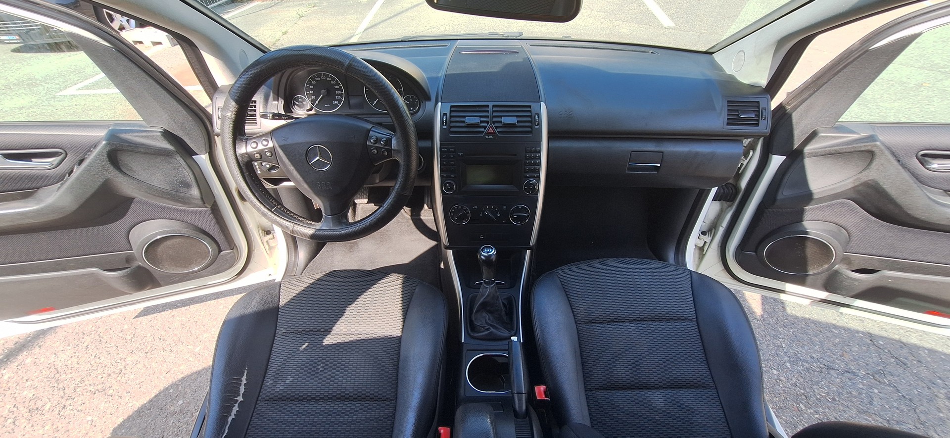 MERCEDES-BENZ A 180 CDI Avantgarde-image-22