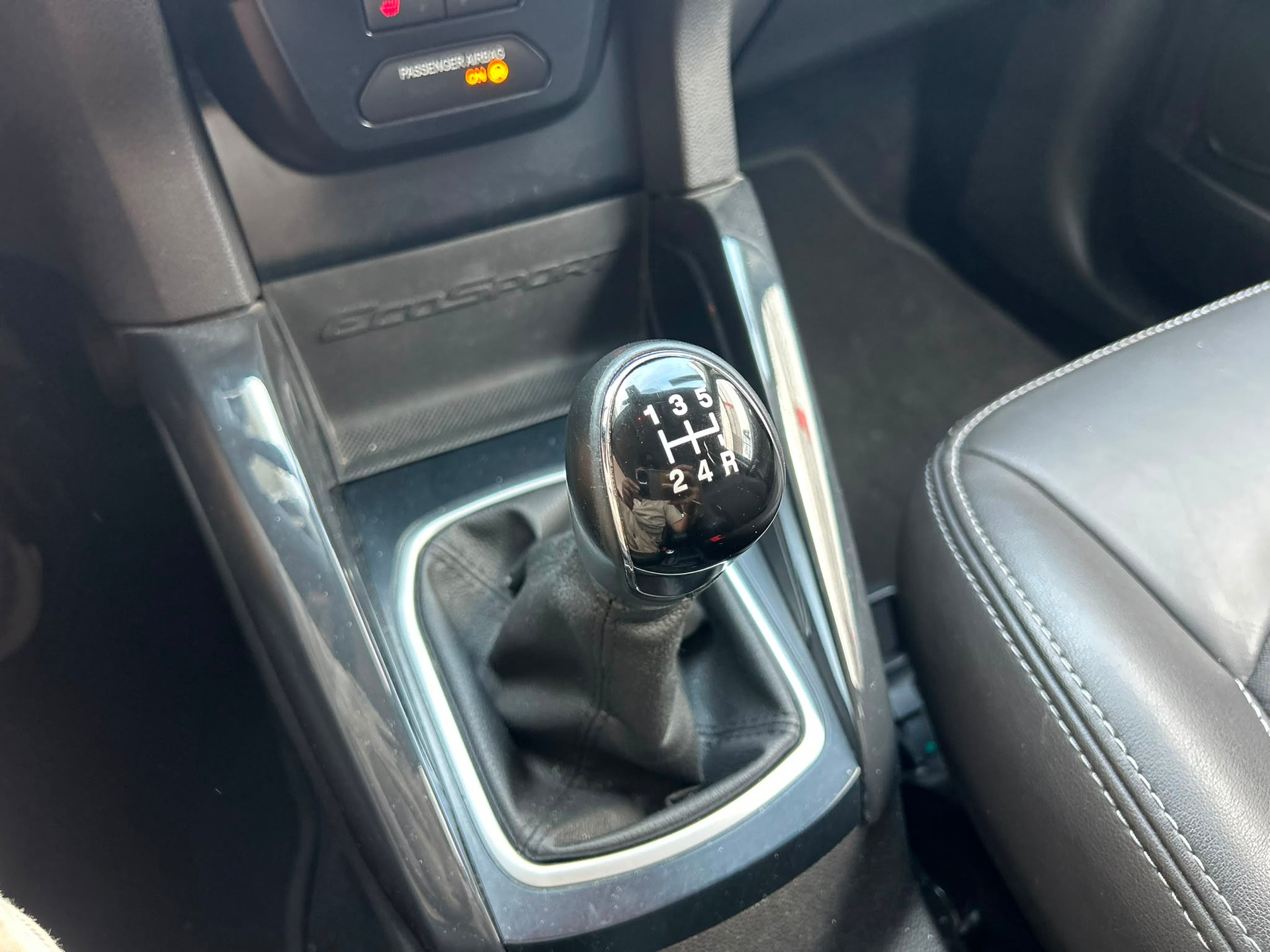 FORD EcoSport 1.0 SCTi Titanium-image-11