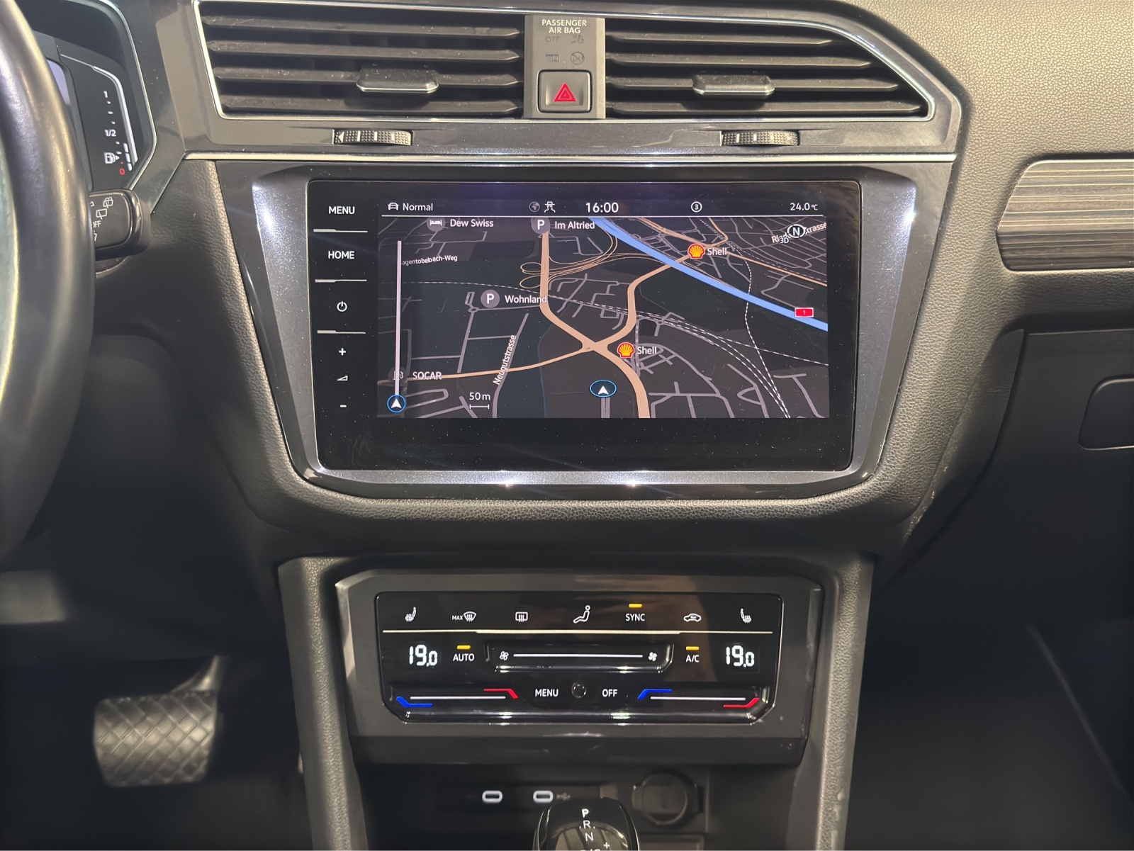 VW Tiguan Allspace 2.0TSI Elegance 4Motion DSG-image-10