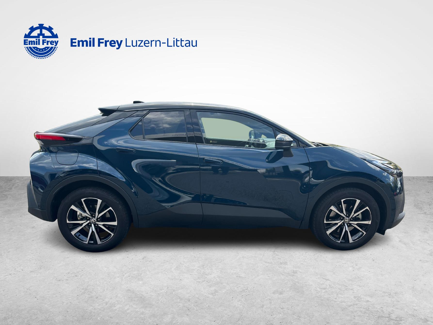 TOYOTA C-HR 2.0 PHEV Swiss Edition-image-6