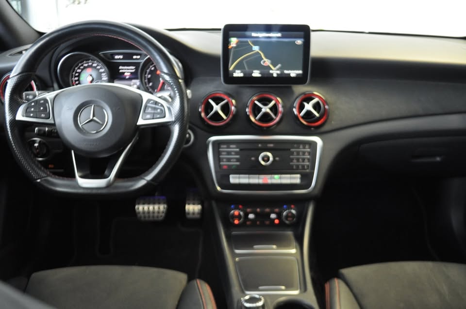 MERCEDES-BENZ CLA 250 AMG 4Matic 7G-DCT-image-8
