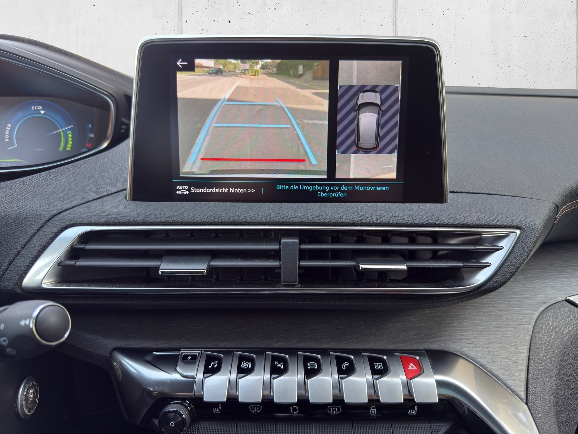 PEUGEOT 3008 300e Hybrid4 GT EAT8-image-12