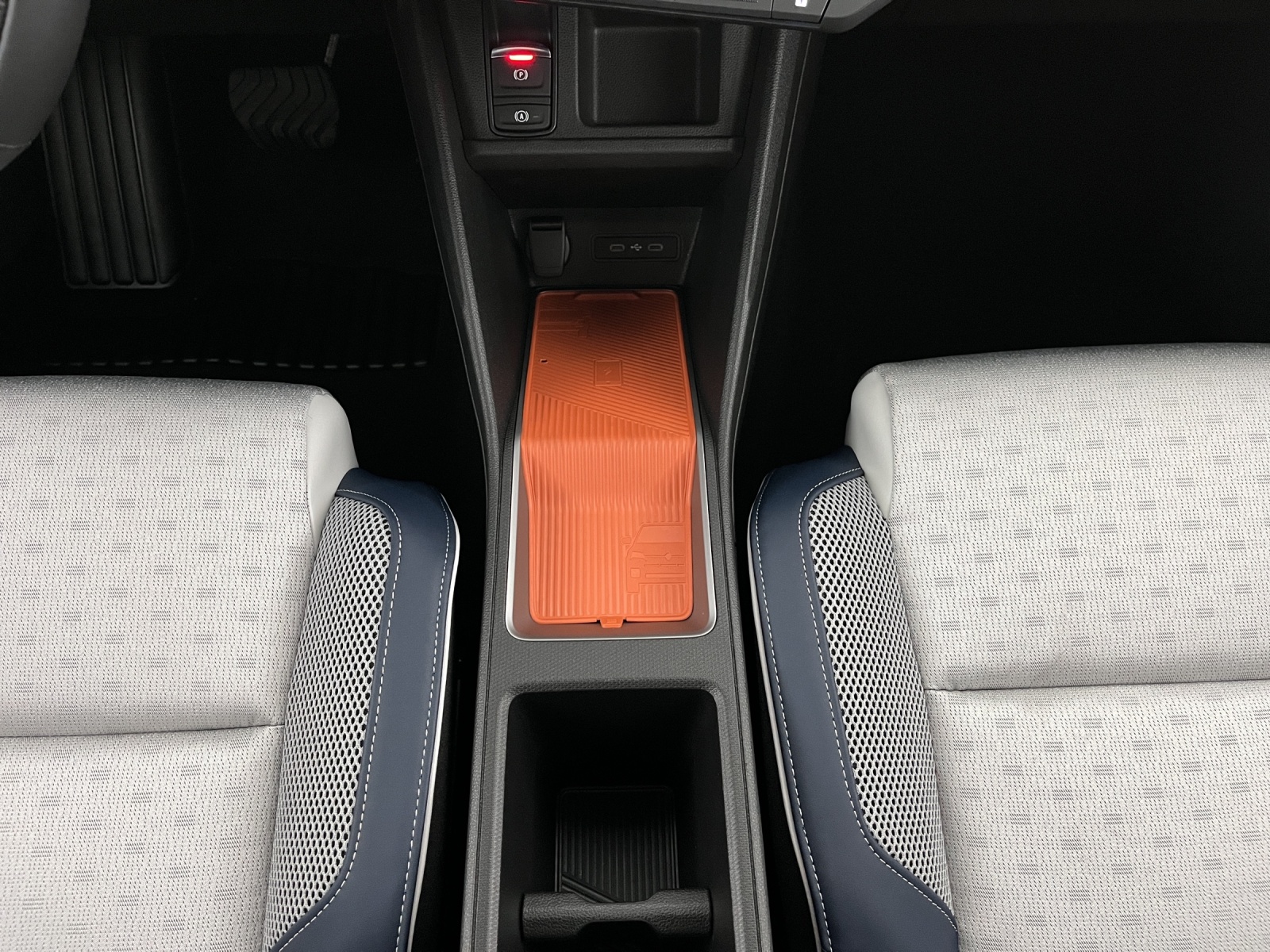 RENAULT R5 E-Tech Comfort Range Roland Garros-image-13